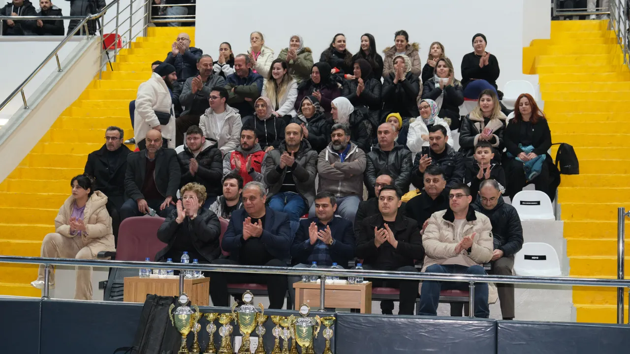 Kastamonu'da Voleybol Heyecanı Şampiyon Belli Oldu! 1