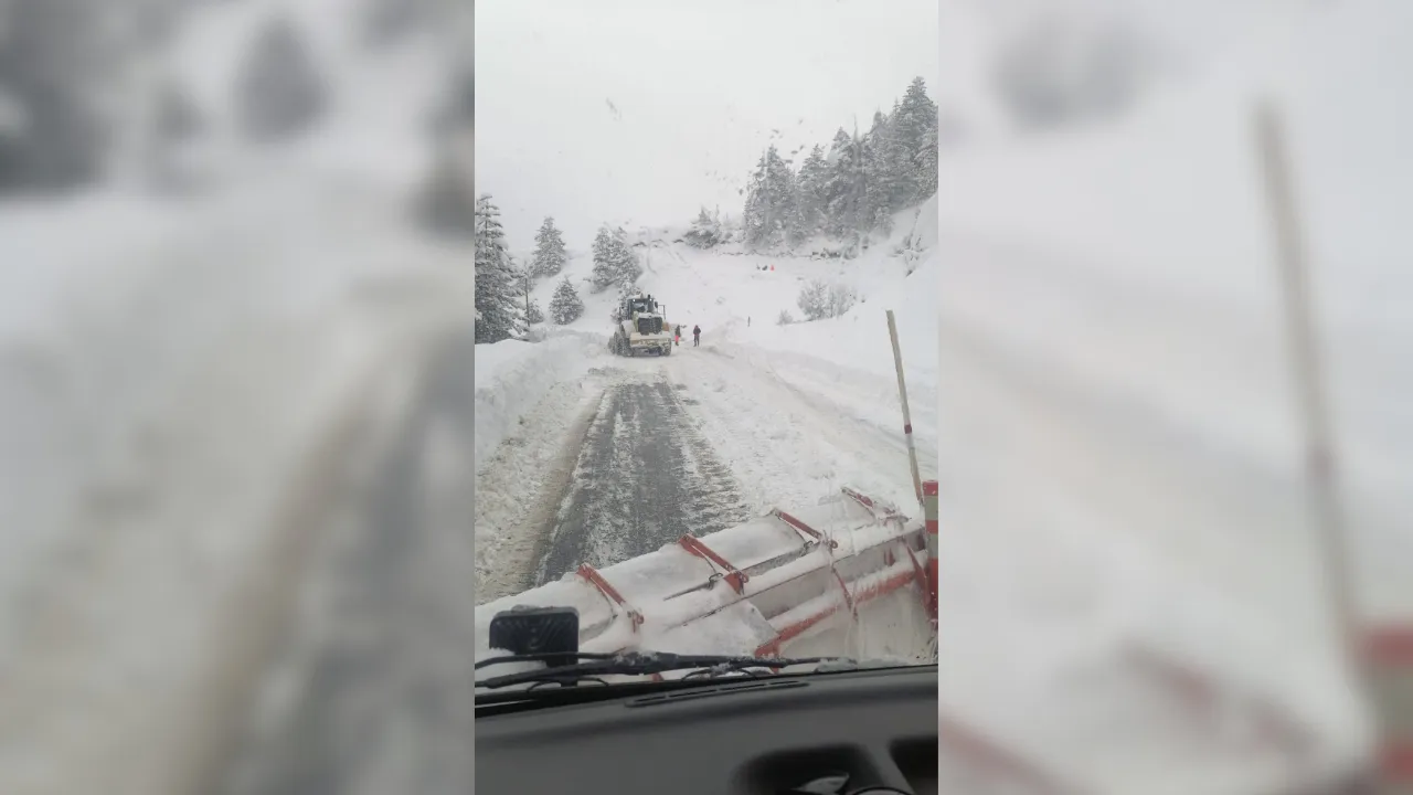 Kastamonu'nun Ilçesinde Karla Mücadele Sürüyor Ekipler Seferber Oldu 1