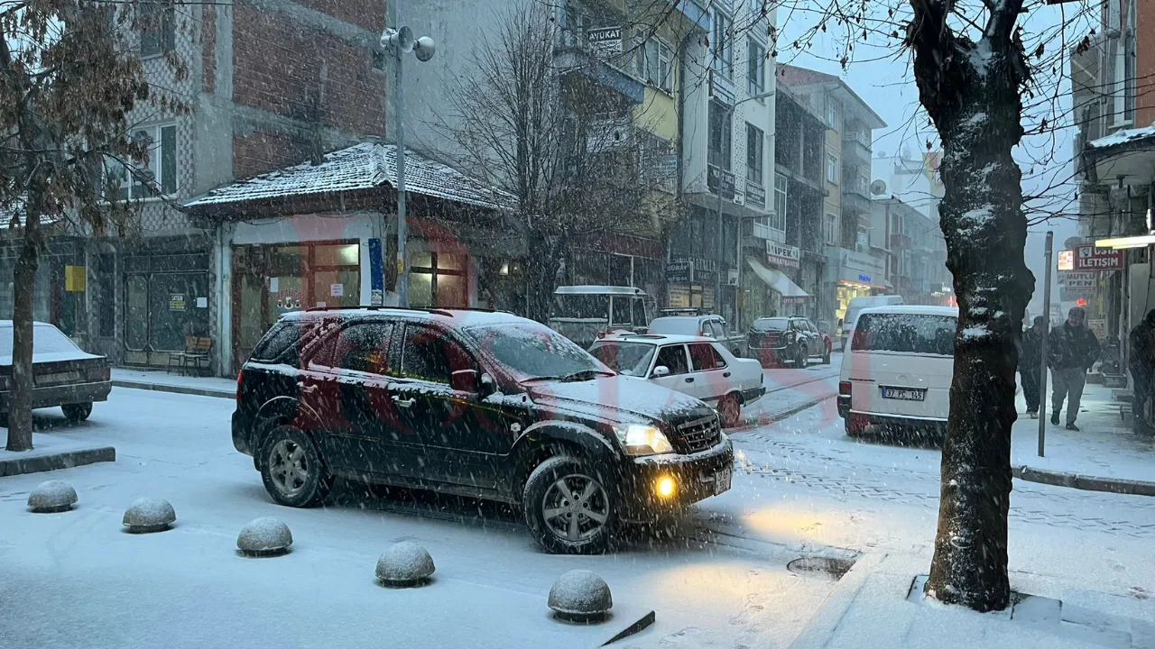 Taşköprü Beyaza Büründü Sürücüler Dikkat! 2