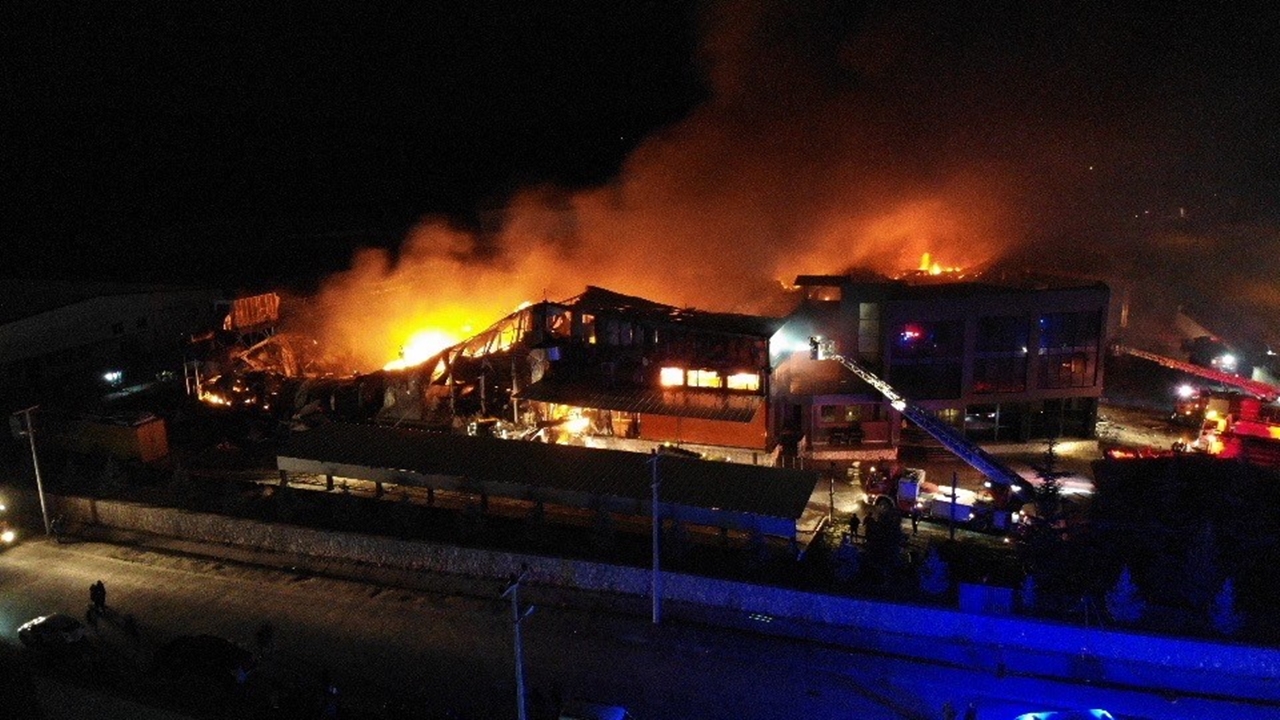 Çorum Lavaş Fabrikası Yangın (5)