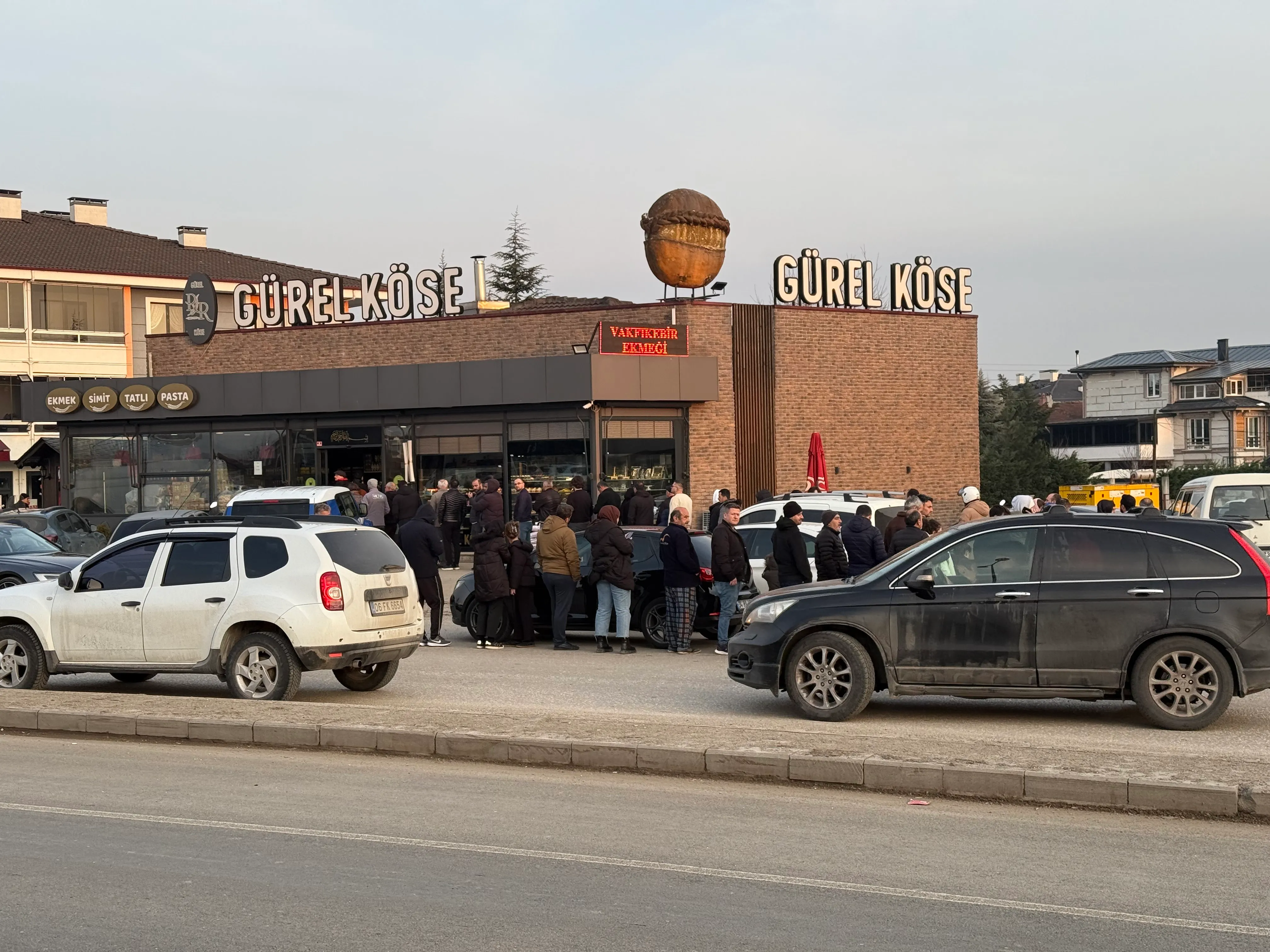 Düzce'de Ramazan Pidesine Yoğun Ilgi! 1