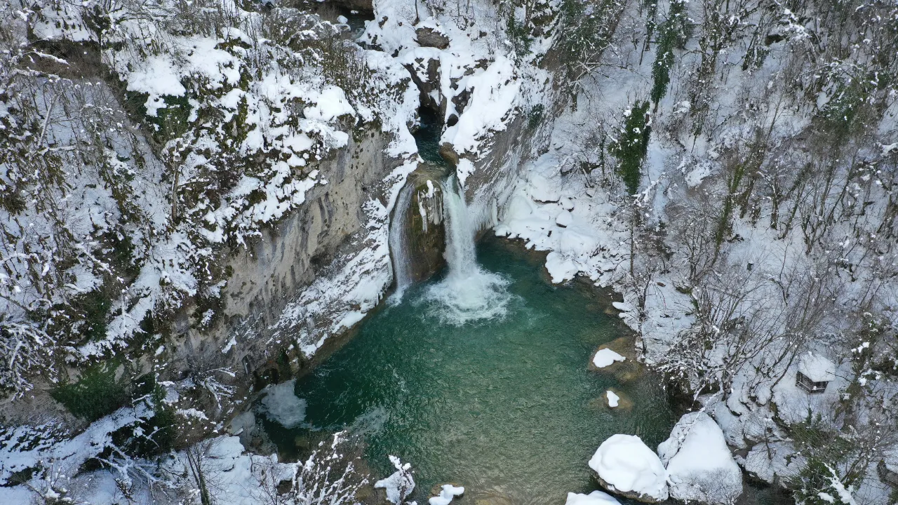 Horma Kanyonu Ve Ilıca Şelalesi'nin Muhteşem Manzarası Büyülüyor! 1