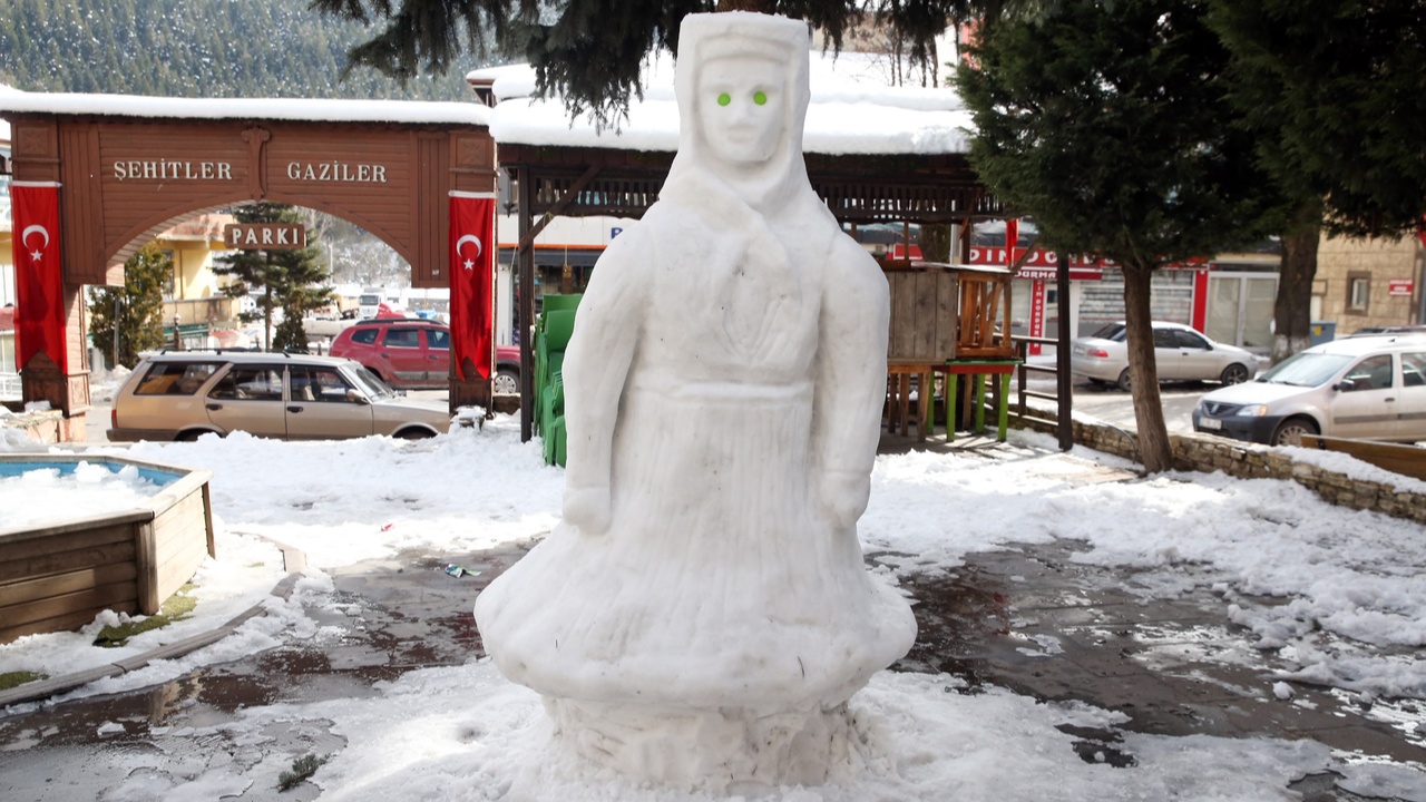 Kastamonu Azdavay Kardan Kadın Heykeli (4)