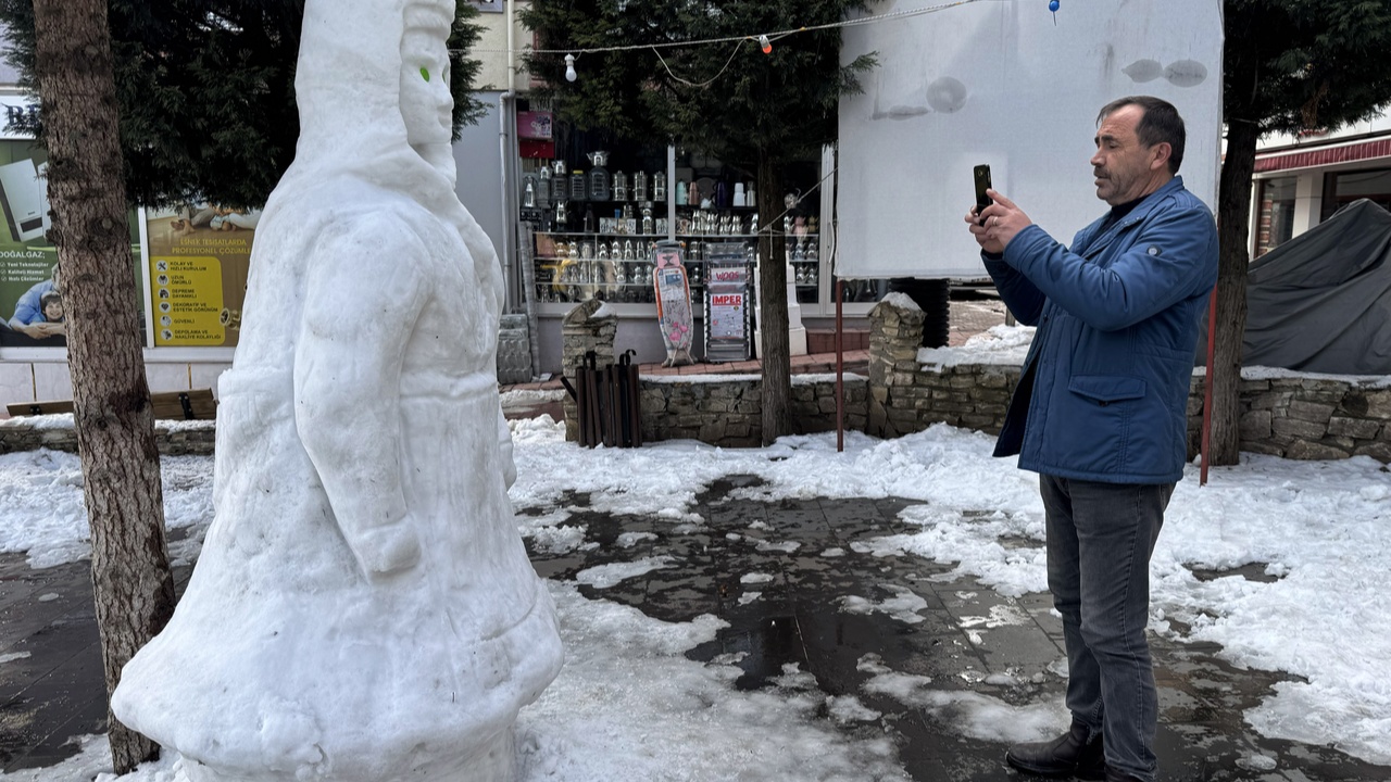 Kastamonu Azdavay Kardan Kadın Heykeli (6)