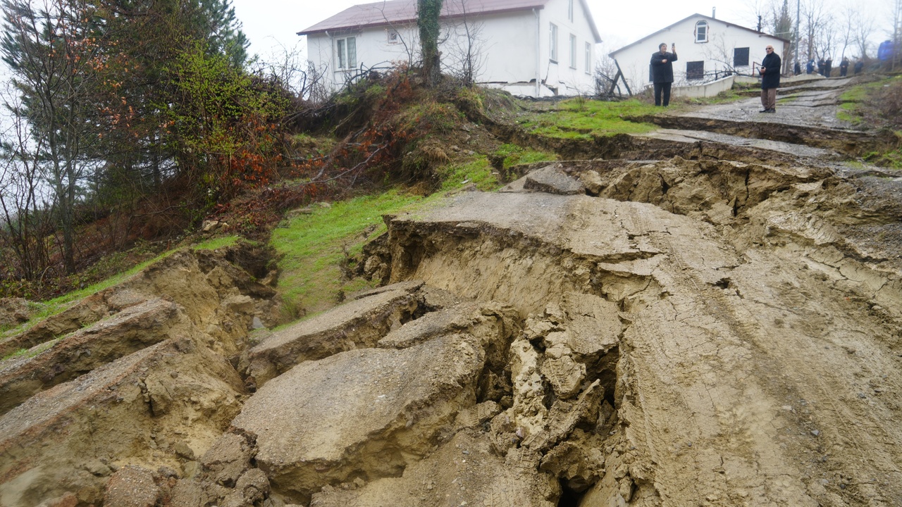 Kastamonu Çatalzeytin Heyelan Evler Boşaltıldı (2)