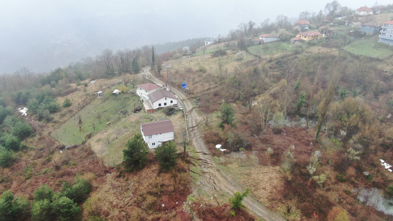 Kastamonu Çatalzeytin Heyelan Evler Boşaltıldı (6)