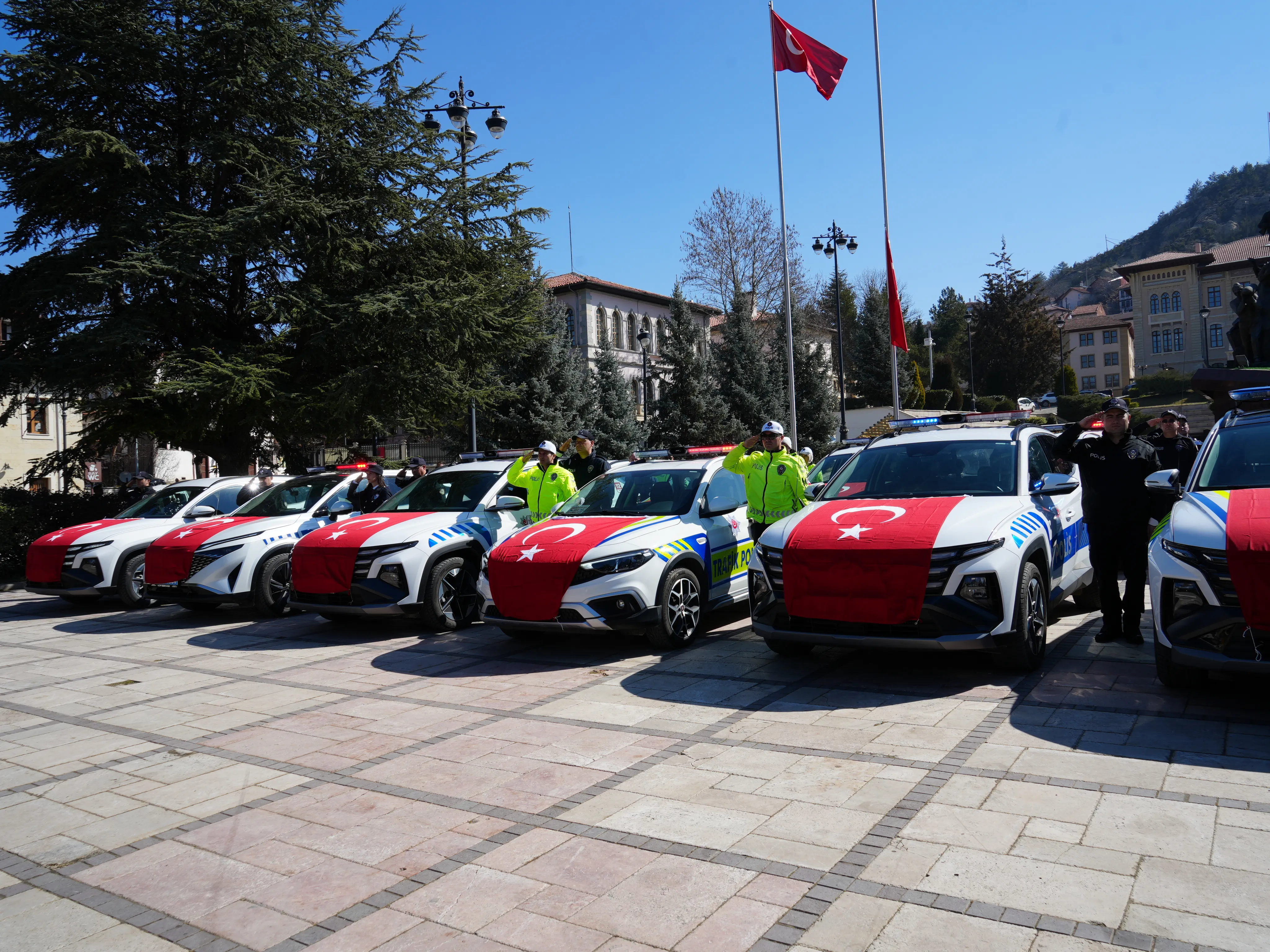 Kastamonu Emniyeti'ne Hibe 32 Yeni Araç Kullanıma Girdi! 1