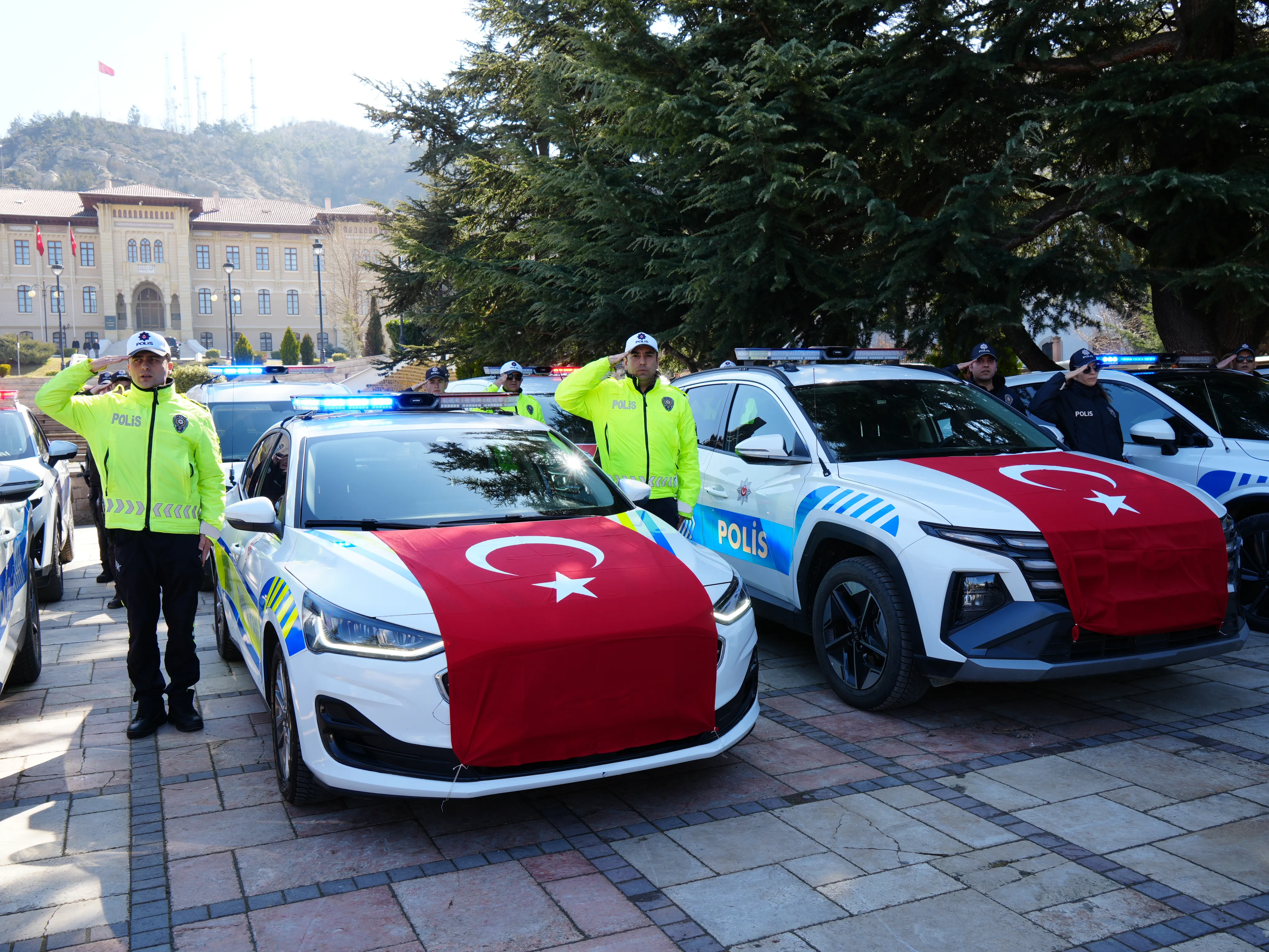 Kastamonu Emniyeti'ne Hibe 32 Yeni Araç Kullanıma Girdi! 25