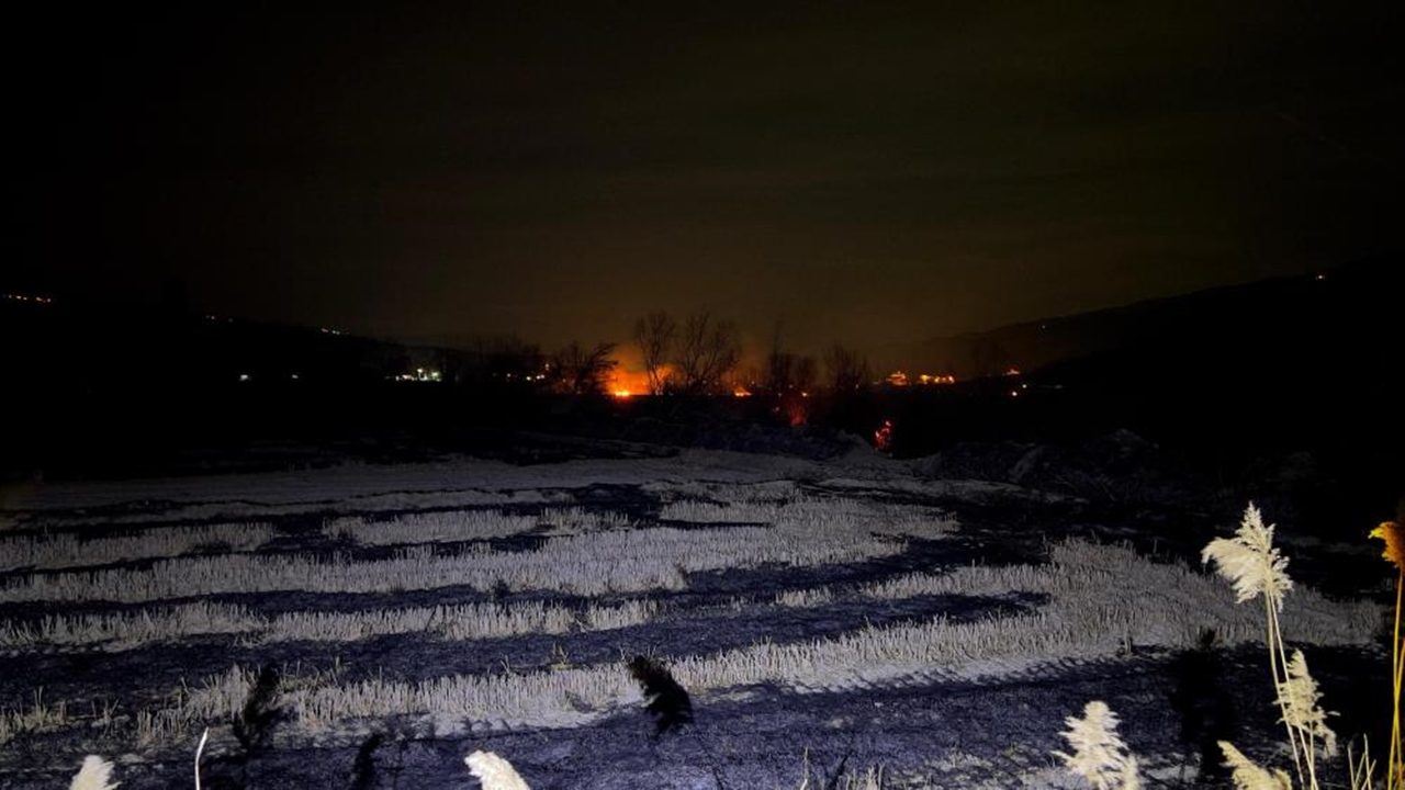 Kastamonu Tosya Da Tarım Arazisinde Yangın Çıktı (4)