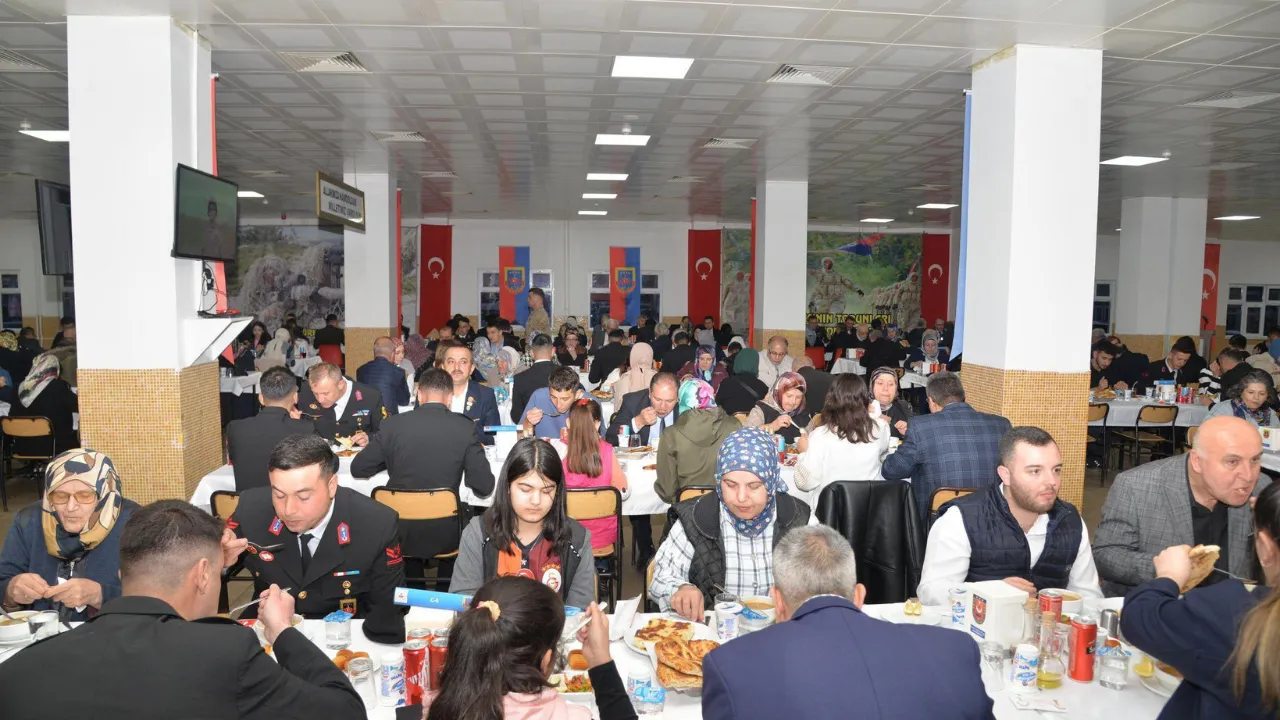 Kastamonu Valisi Dallı, Şehit Aileleri Ve Gazilerle Iftarda Buluştu 2