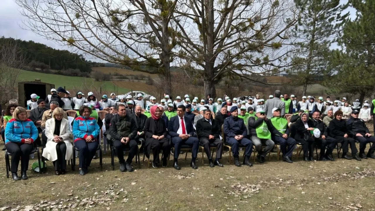 Kastamonu’da Aziz Şehitlerin Anısına Yüzlerce Fidan Dikildi (1)