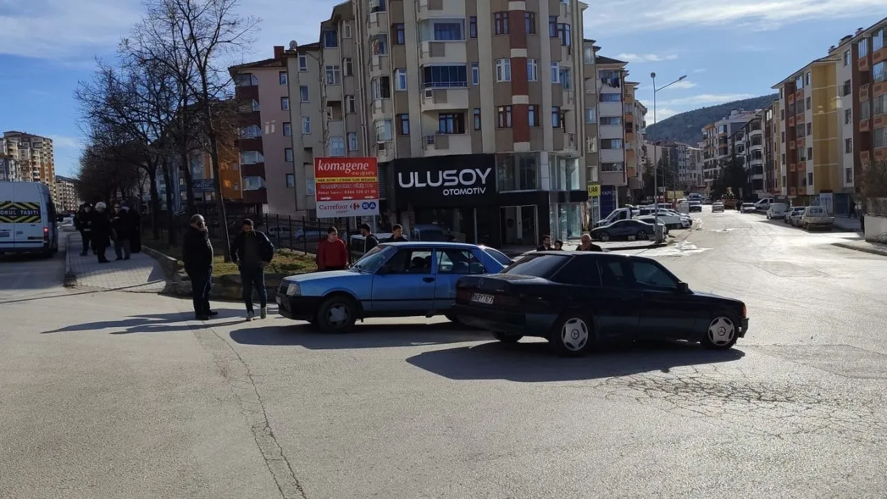 Kastamonu’da Maddi Hasarlı Trafik Kazası Meydana Geldi (2)