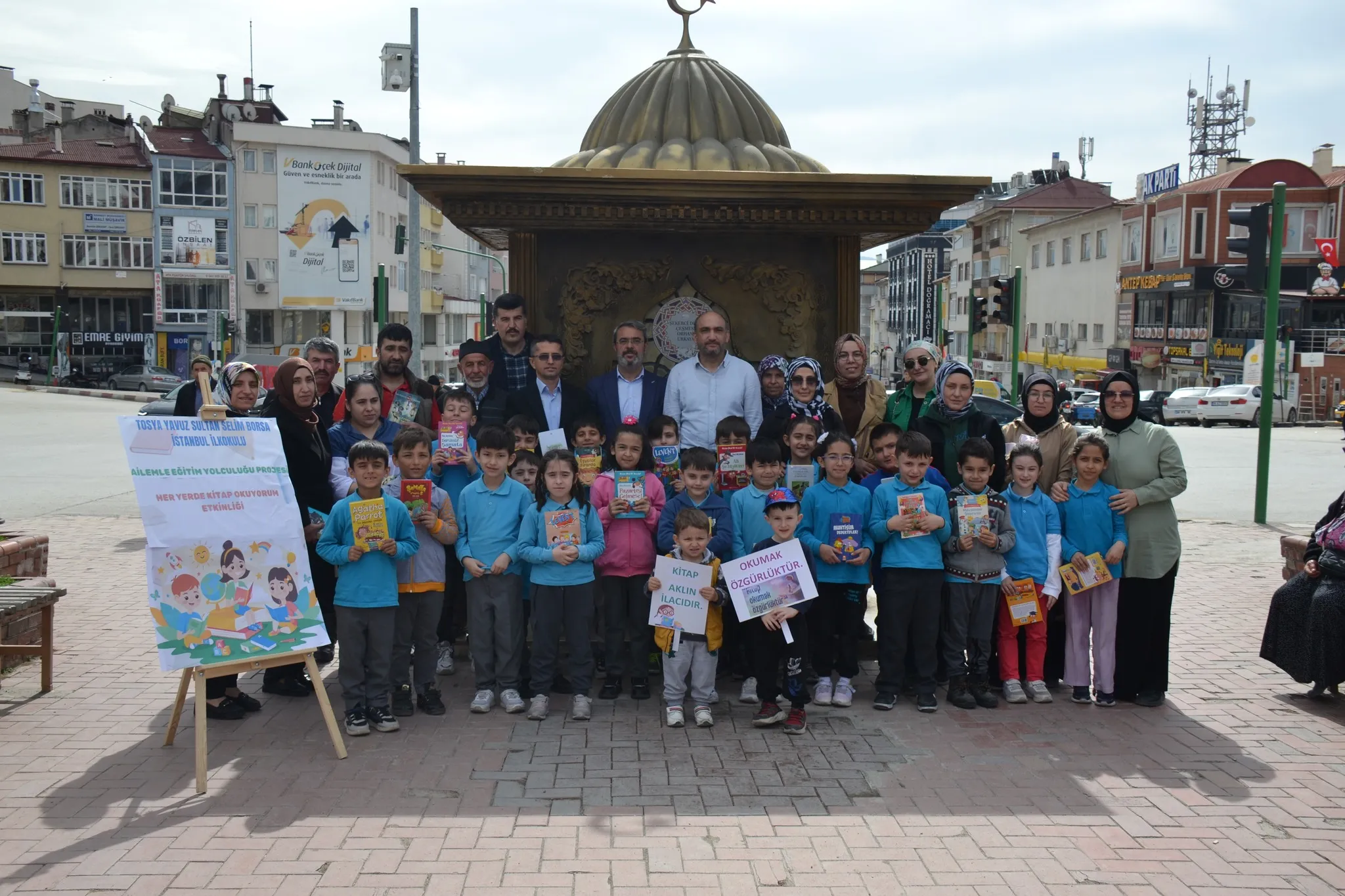 Kastamonu'da Öğrenciler Ve Veliler Kitap Okudu