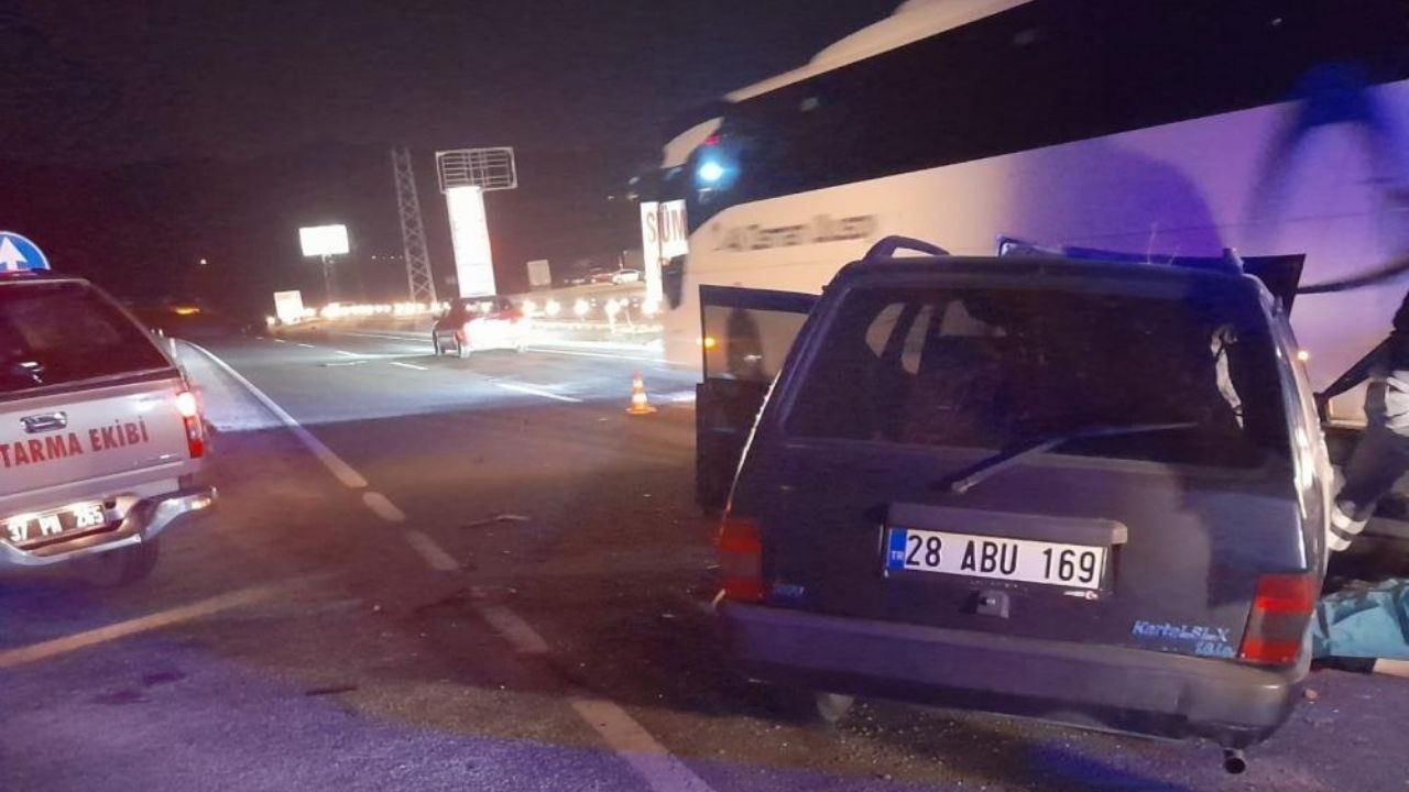 Kastamonu’da Otomobil, İbb Otobüsüyle Çarpıştı 1 Ölü (2)