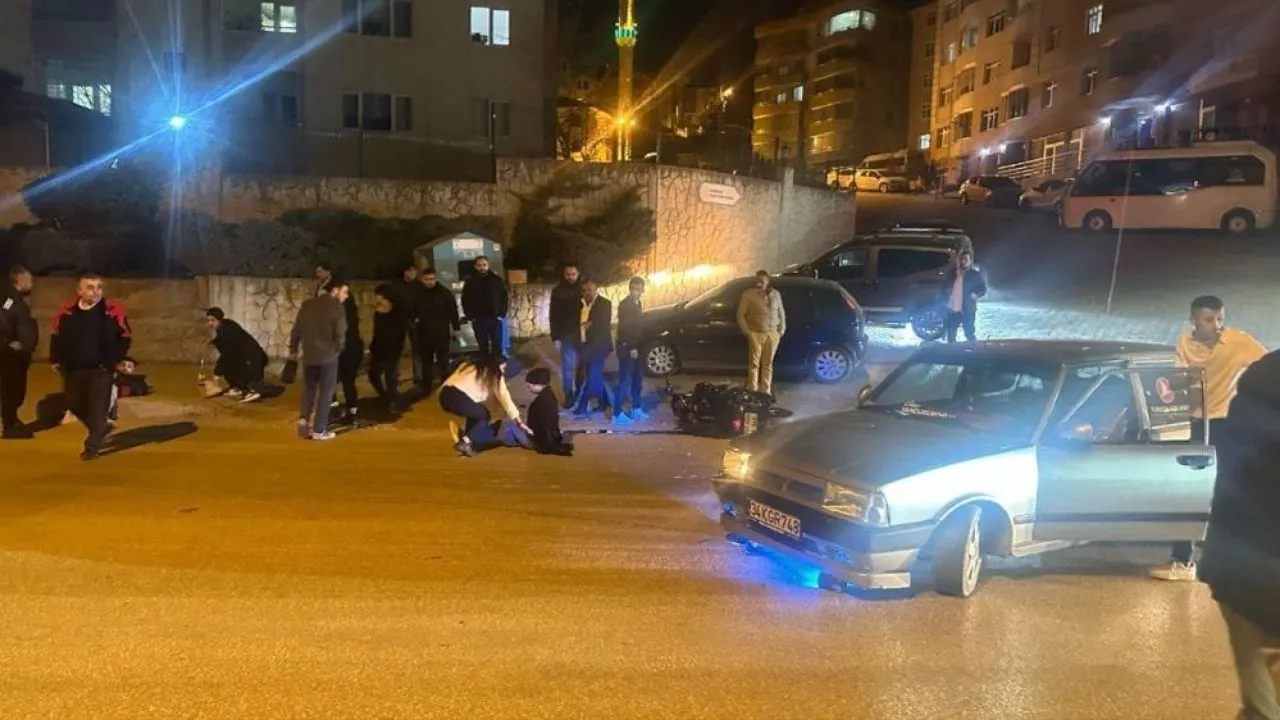 Kastamonu’da Otomobil Ile Motosiklet Çarpıştı 2 Yaralı (1)