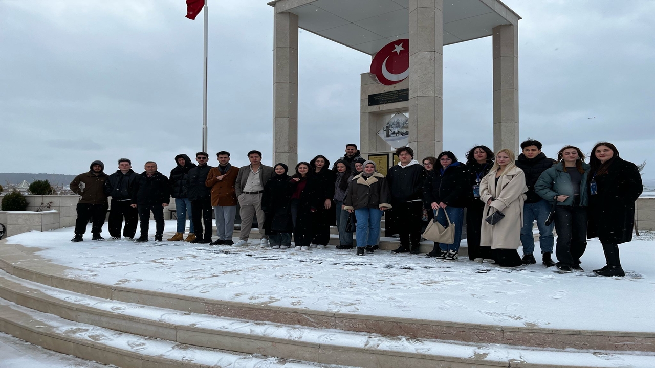 Sivil Havacılık Bölümü Öğrencileri (2)