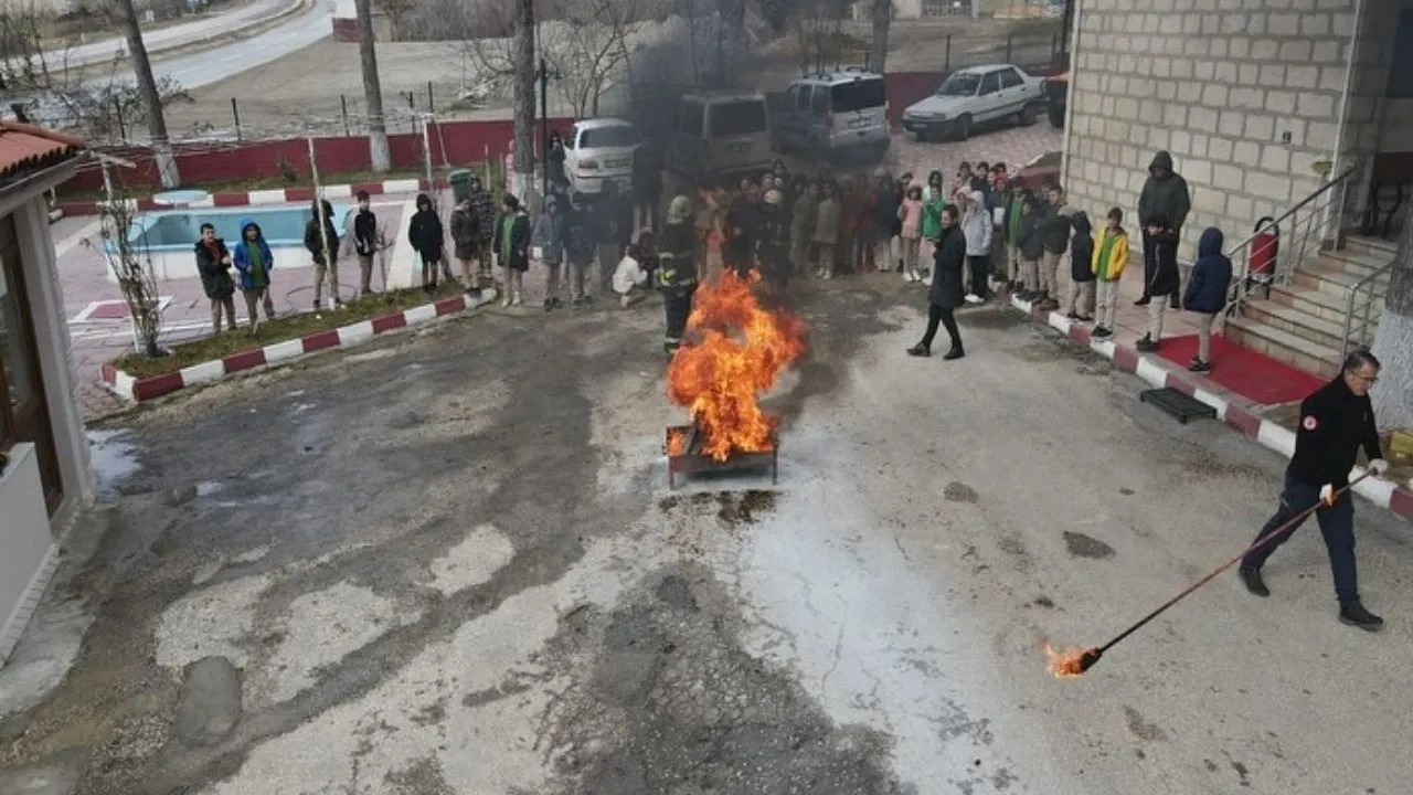 Taşköprü Belediyesi İtfaiye Müdürlüğü Öğrencileri Misafir Etti (2)