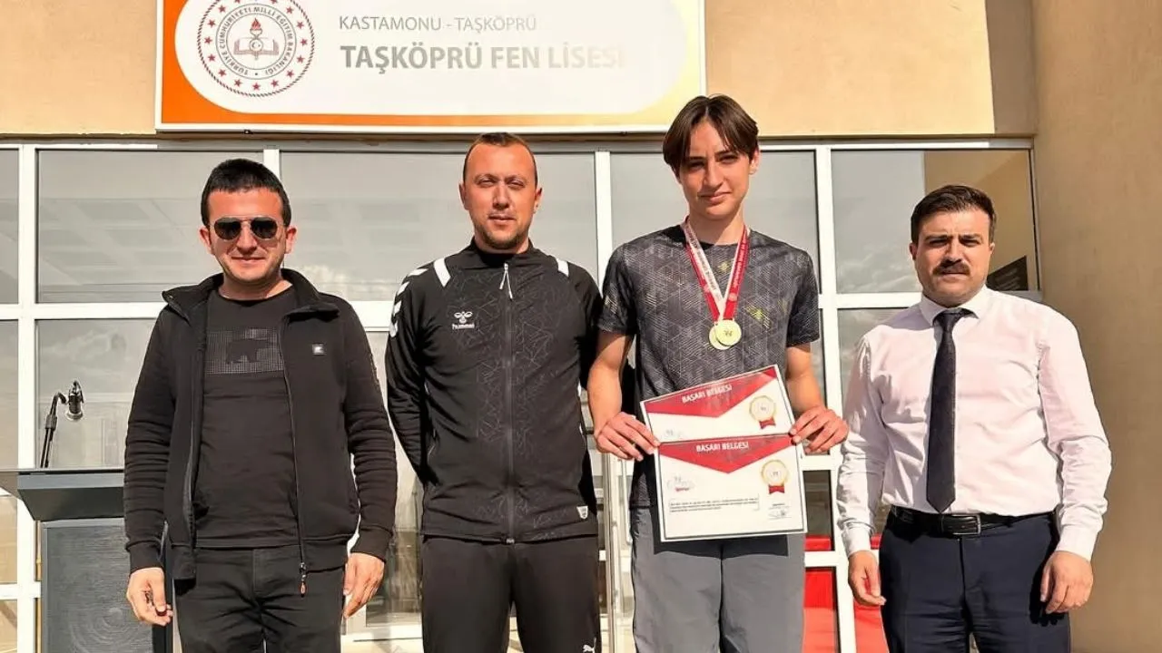 Taşköprü Fen Lisesi Öğrencisi Emre Çağan, Kastamonu’da Şampiyon Oldu (2)