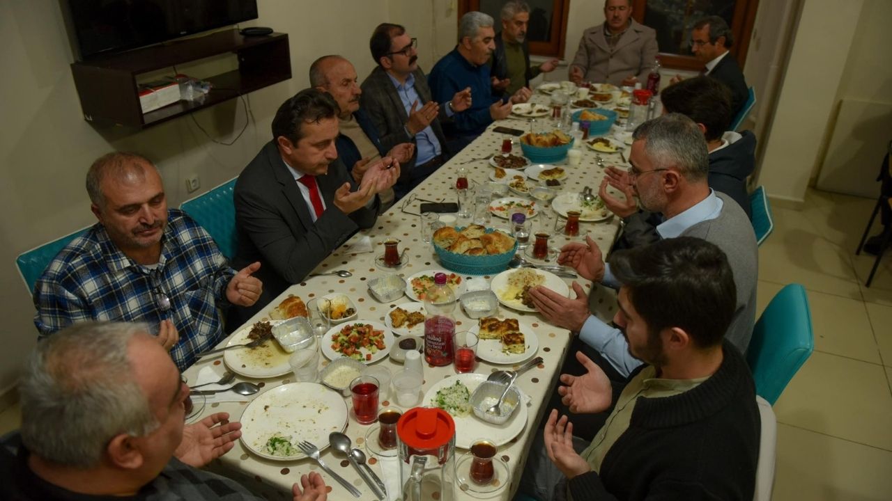 Taşköprü’de Geleceğin Teminatı Öğrencilerle Gönül Sofrası Kuruldu (3)