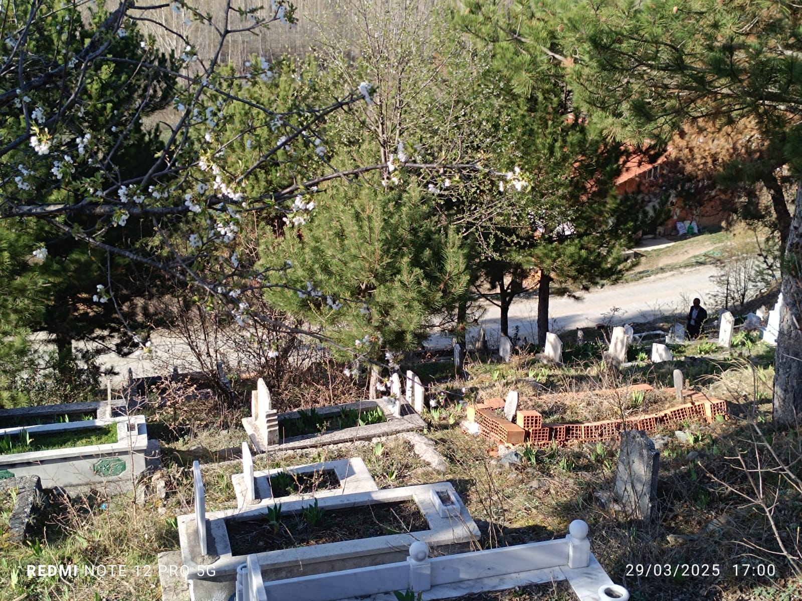 Taşköprü’deki Köyde Arife Günü Kabir Ziyareti Yapıldı 16