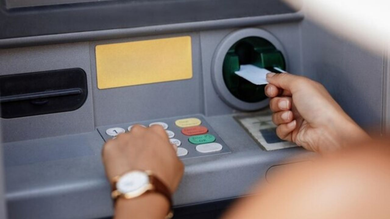 Atm’lerde Yeni Dönem Başladı Bankalar Para Çekme Limitlerini Güncelledi