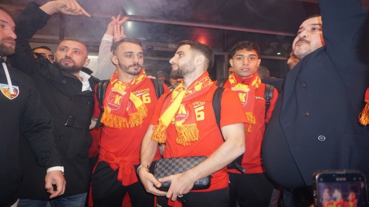 Gökhan Sazdağı'na Özel Ilgi Gösterdi (3)