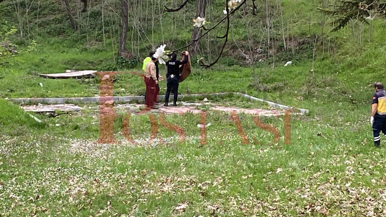 Taşköprü'de Bir Genç Kendine Zarar Vererek Yaraladı! 22