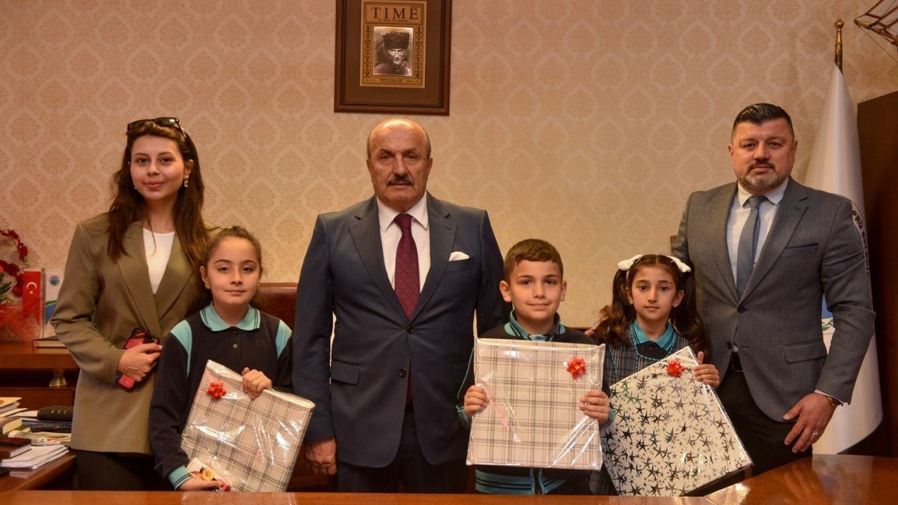 Taşköprü’de Minik Başkanın İlk Talebi Okulu İçin Oldu (3)