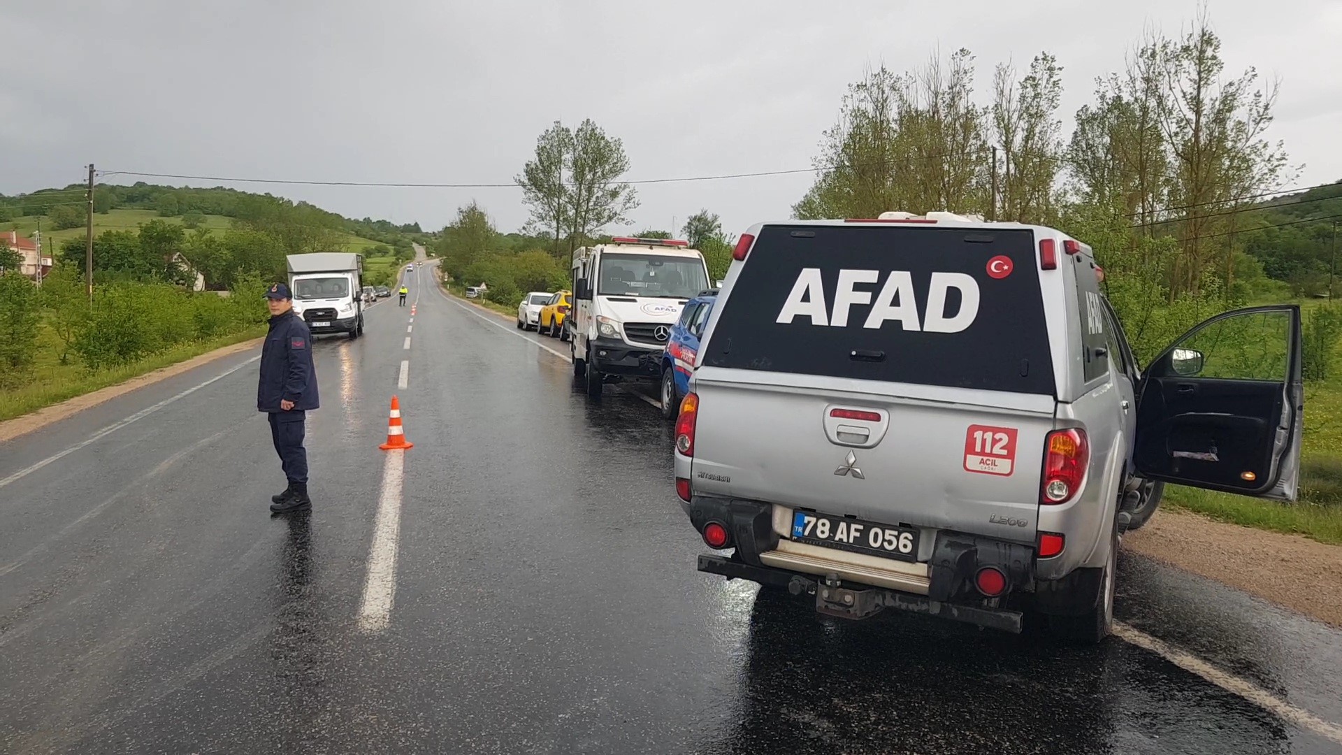4 Araçlı Zincirleme Kaza 1'I Ağır 9 Yaralı! 2