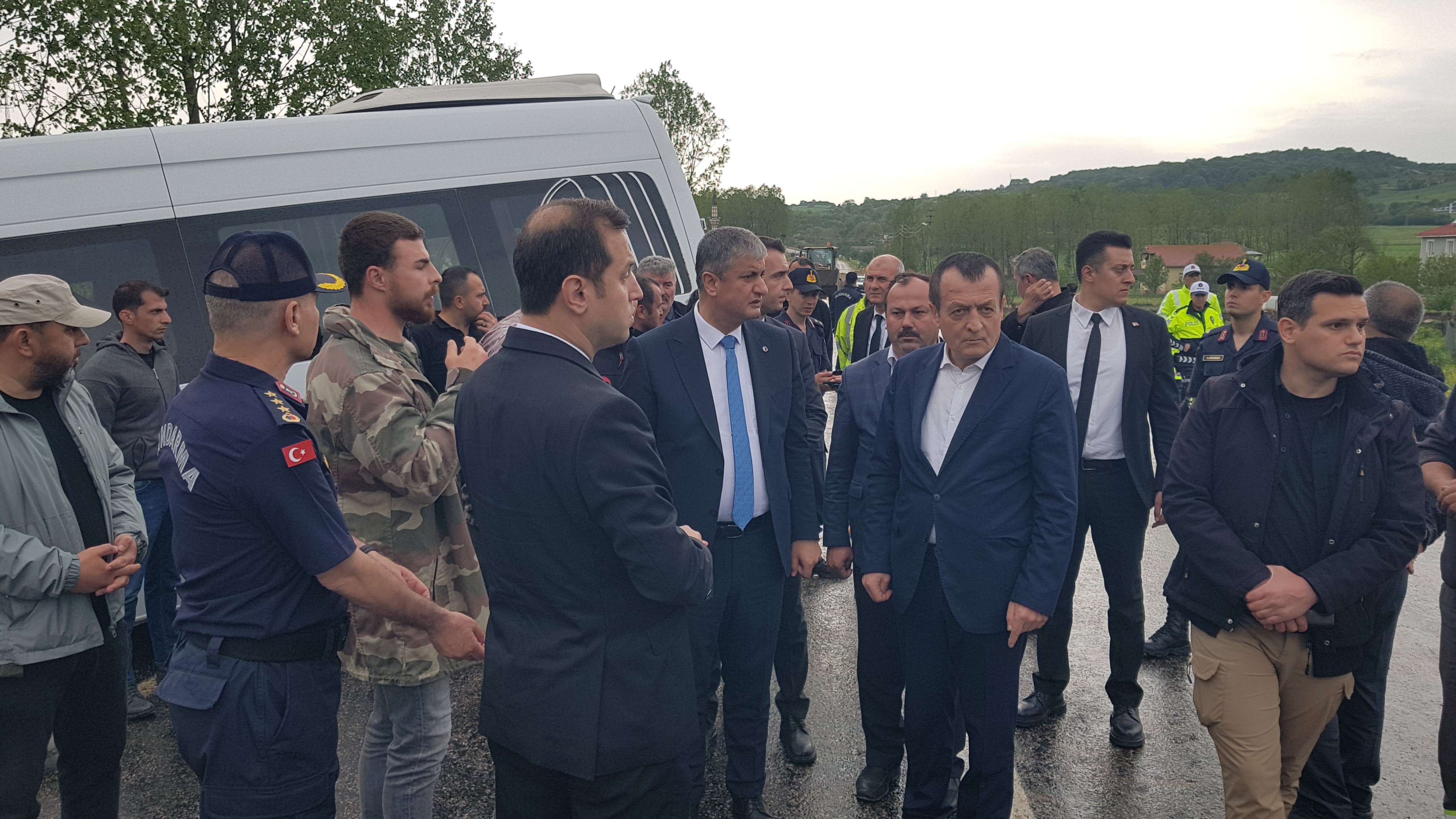 4 Araçlı Zincirleme Kaza 1'I Ağır 9 Yaralı! 3