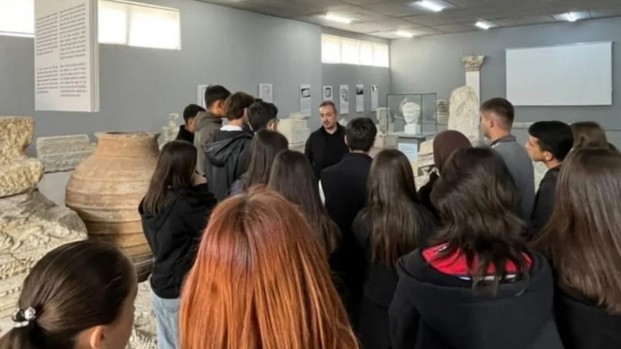 Fahreddin Paşa Anadolu Lisesi Öğrencileri Taşköprü’yü Keşfetti (5)