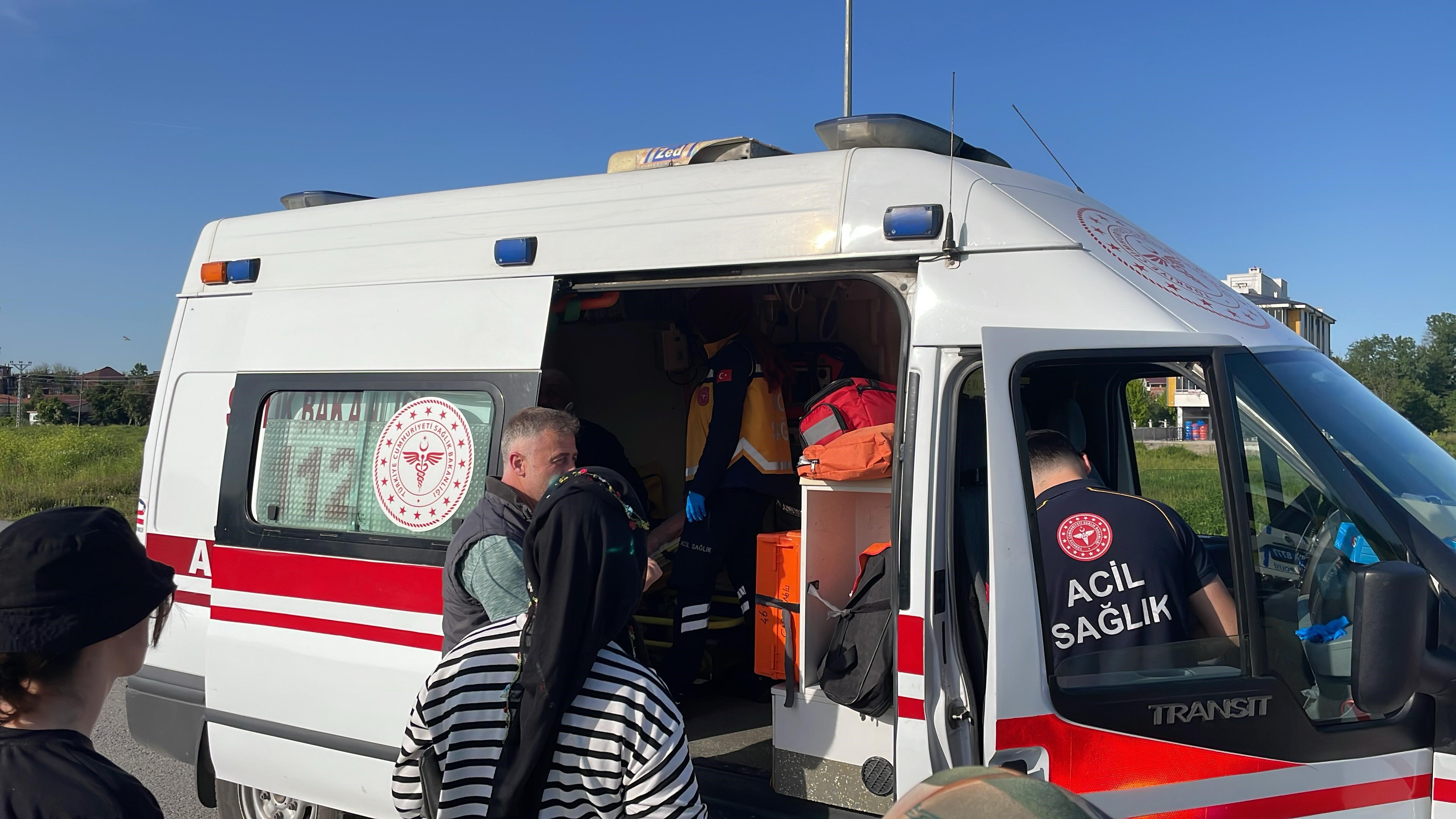 Feci Kaza! Otomobil Şarampole Uçtu 2 Yaralı!