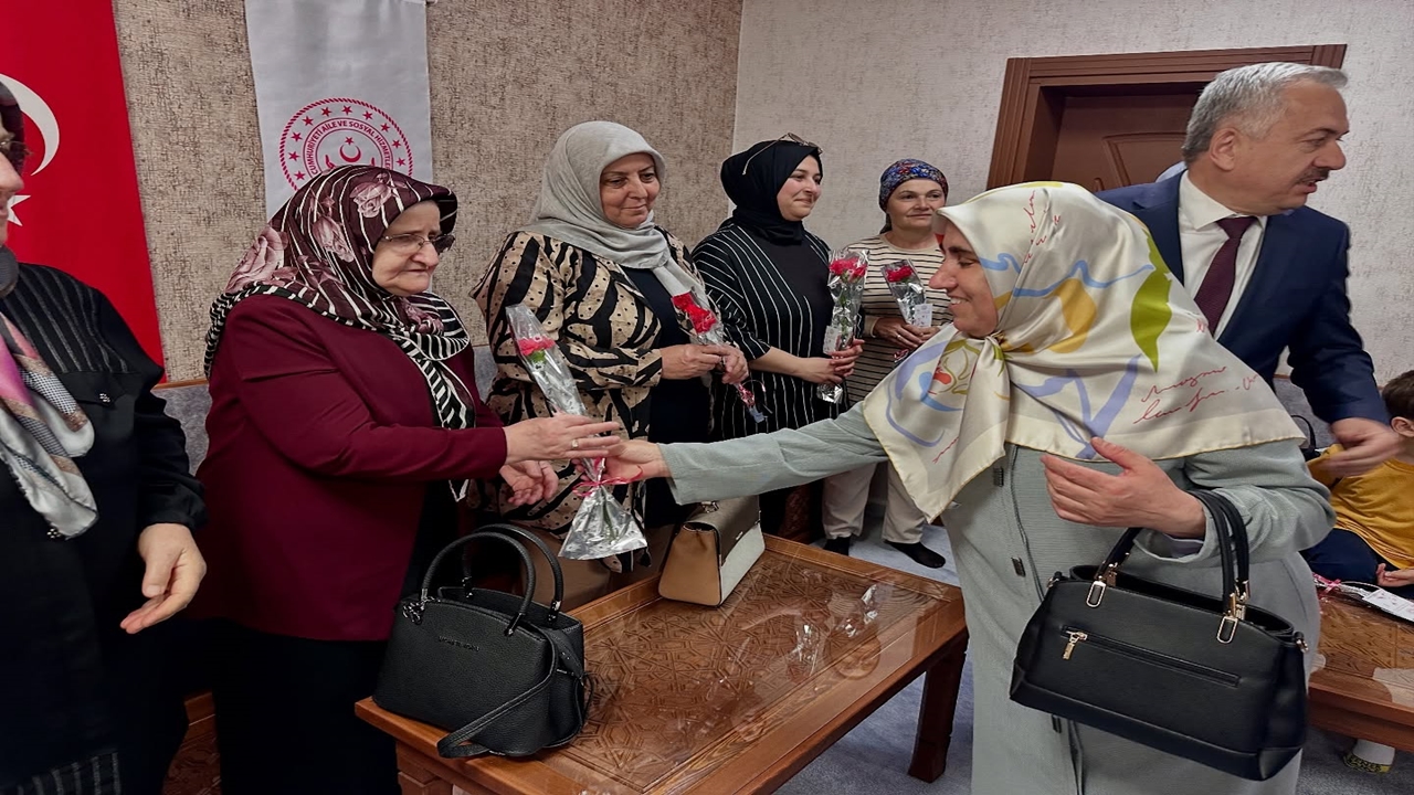 Gazi Şehit Anneleri (5)