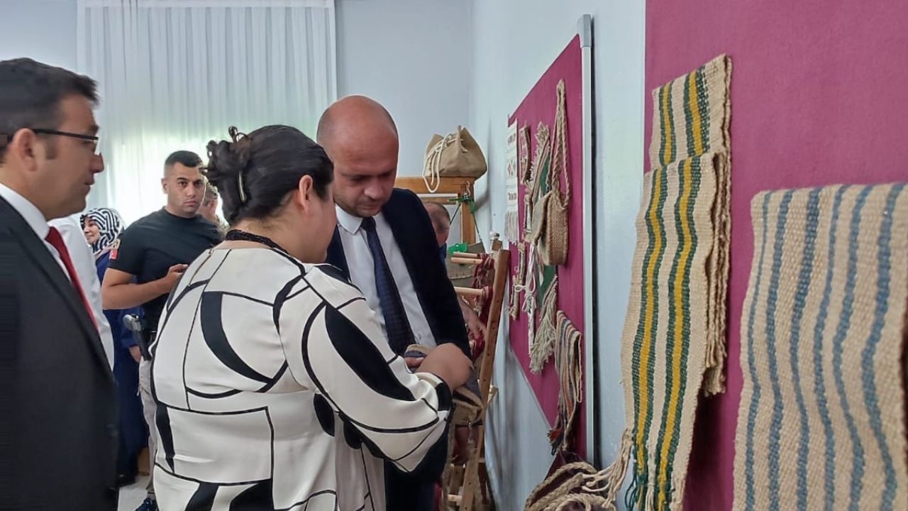 Hanönü’de Hayat Boyu Öğrenme Haftası Sergisi Büyük İlgi Gördü (5)