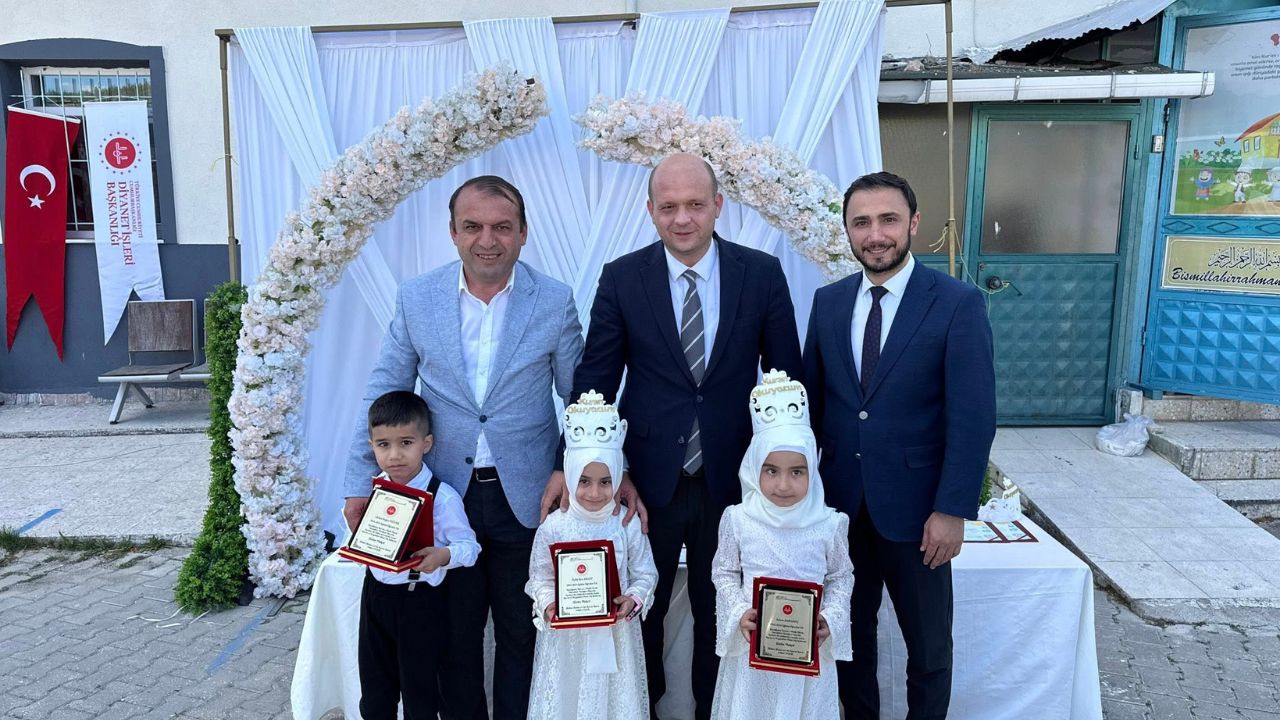 Hanönü’nde Geleceğin Hafızları Sahne Aldı Kur’an Eğitimi Kapanış Programı Düzenlendi (2)