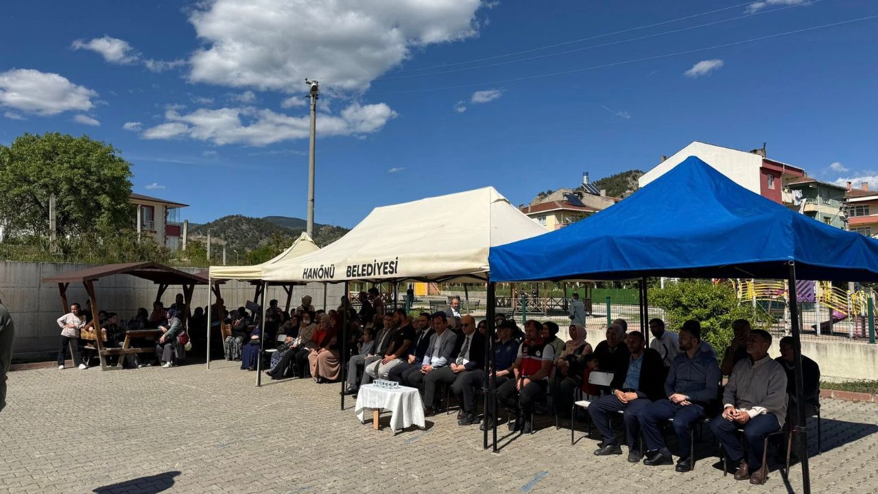 Hanönü’nde Geleceğin Hafızları Sahne Aldı Kur’an Eğitimi Kapanış Programı Düzenlendi (4)