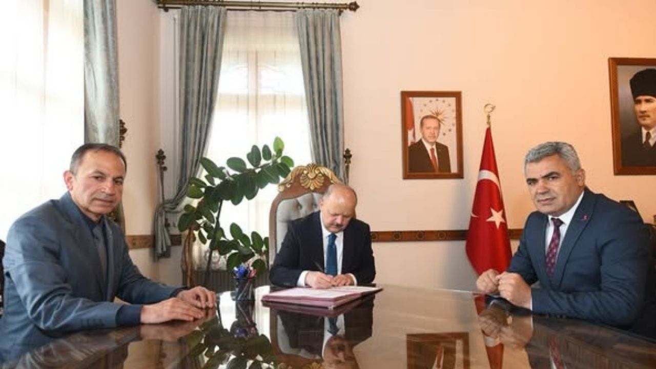 İmzalar Atıldı Kastamonu’nun Ilçesi Modern Pazar Yerine Kavuşuyor (2)