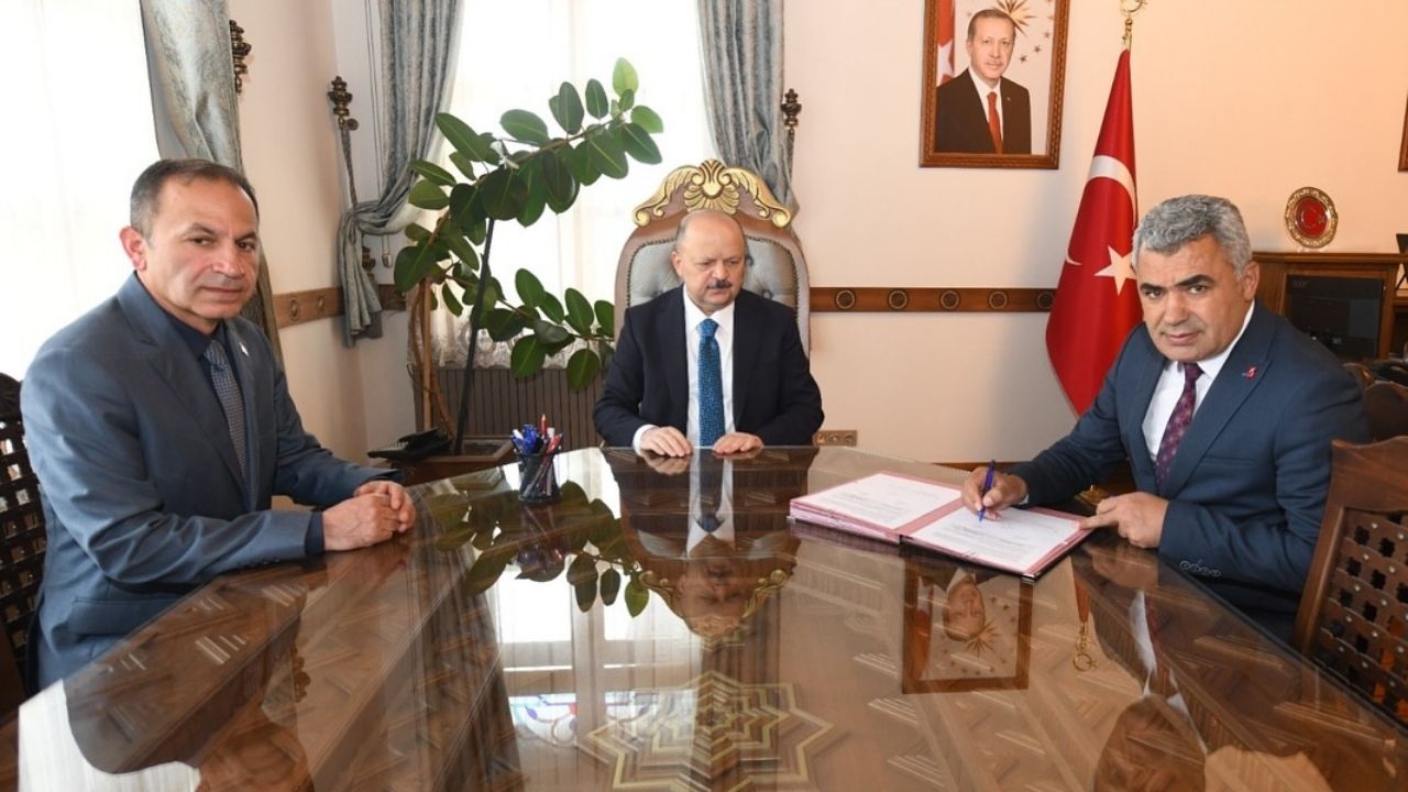 İmzalar Atıldı Kastamonu’nun Ilçesi Modern Pazar Yerine Kavuşuyor (4)