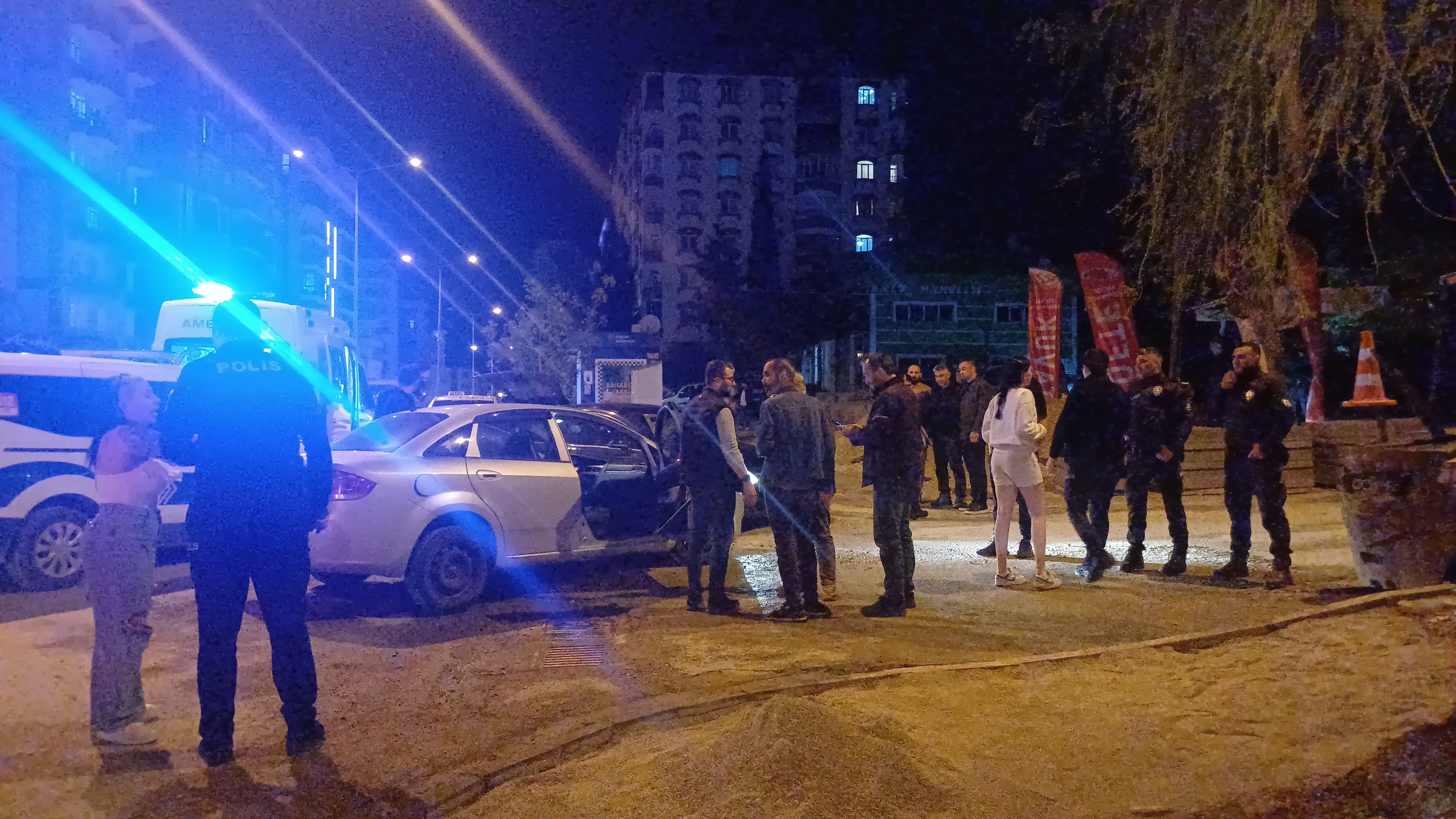 Kardeş Kavgası İki Kardeş Birbirini Bıçakladı! 1