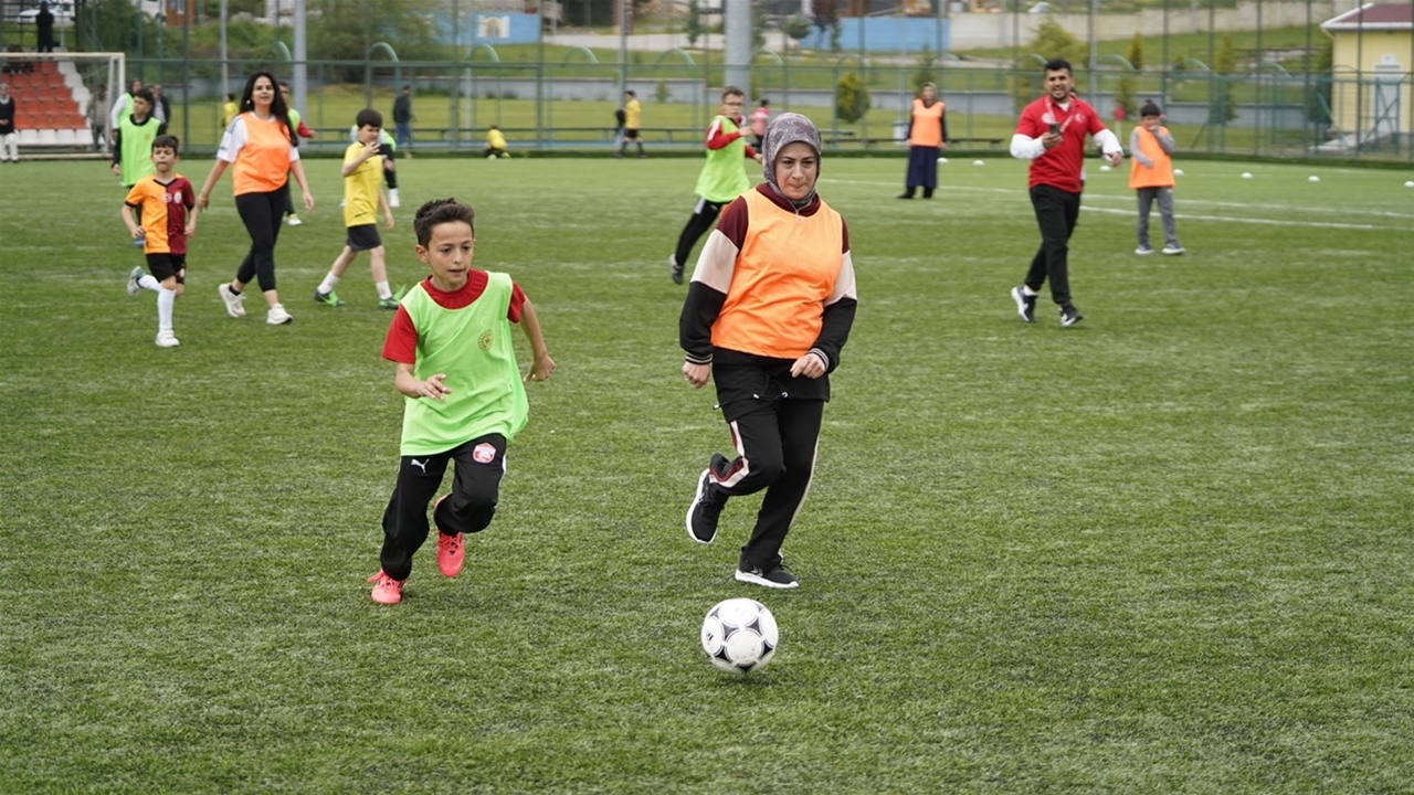 Kastamonu Gol Pası Annelerden (2)