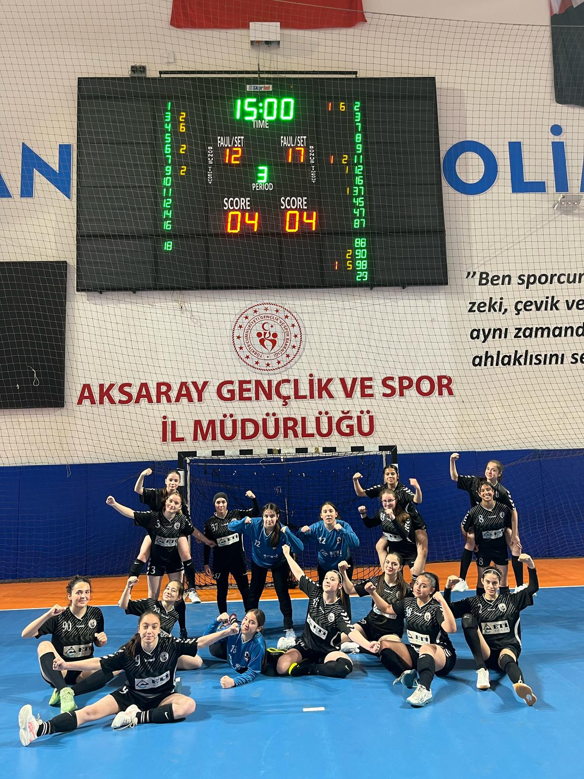 Kastamonu Hentbolda Gurur! 2 Takım Çeyrek Finalde 2