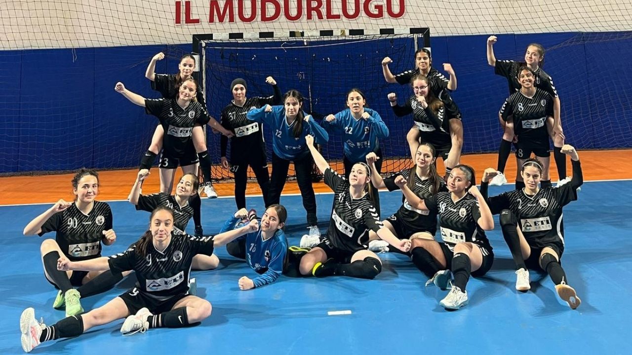 Kastamonu Hentbolda Zirveye Yürüyor Üç Takım Türkiye Finalleri’nde (2)