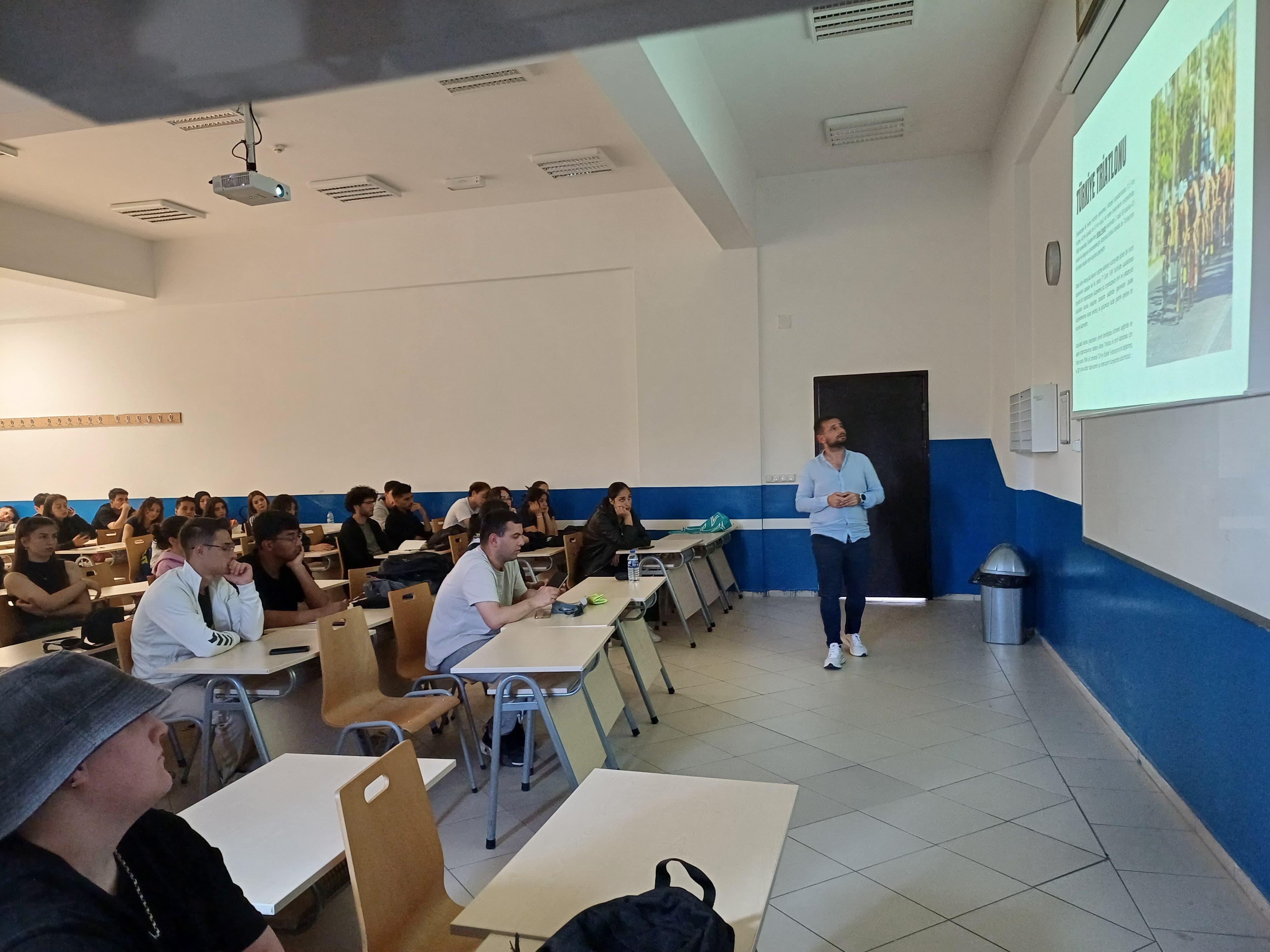 Kastamonu Üniversitesi'nde Triatlona Akademik Destek! 2