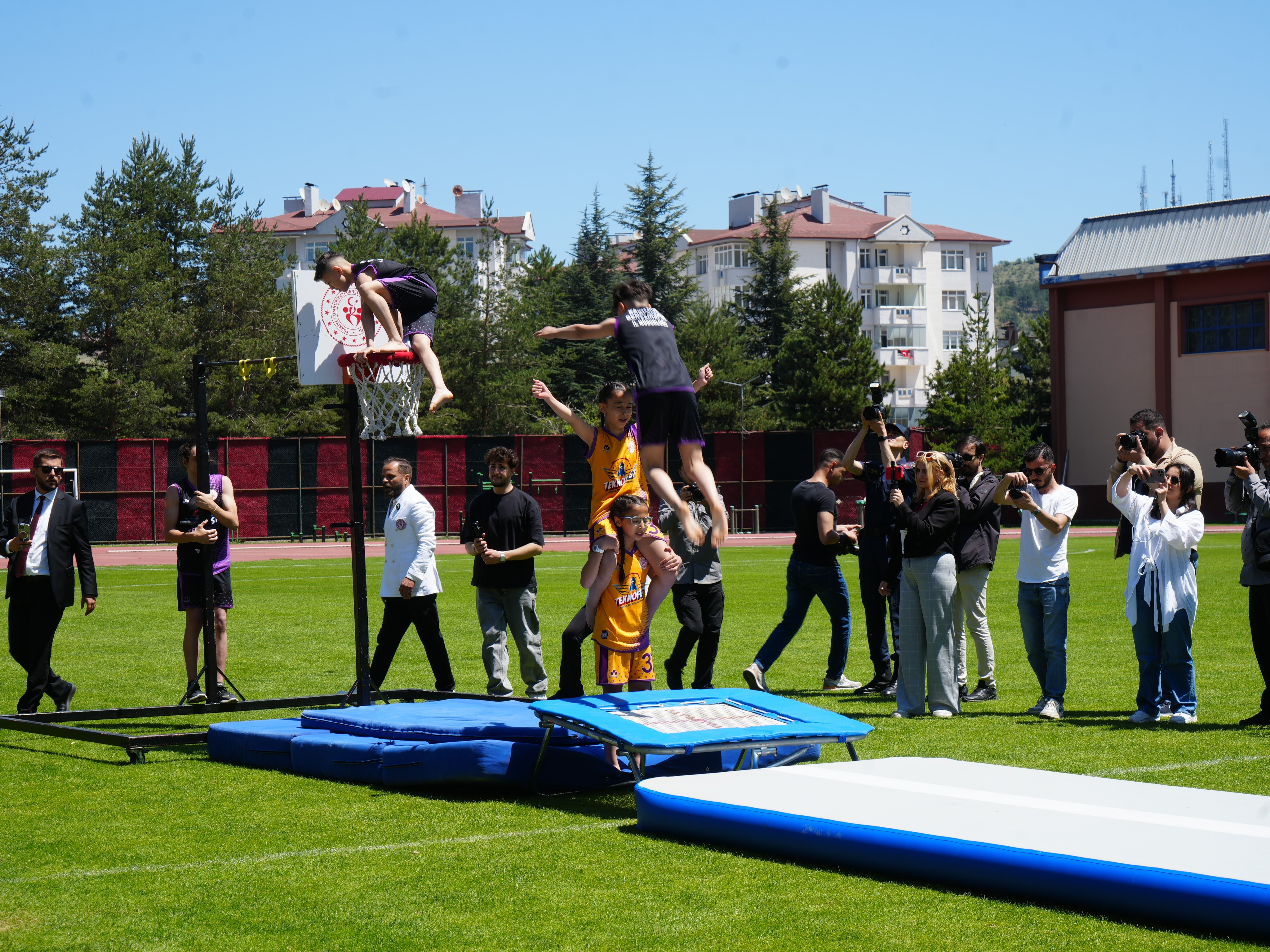 Kastamonu'da 19 Mayıs Coşkusu Komandoların Gösterisi Ayakta Alkışlandı! 13