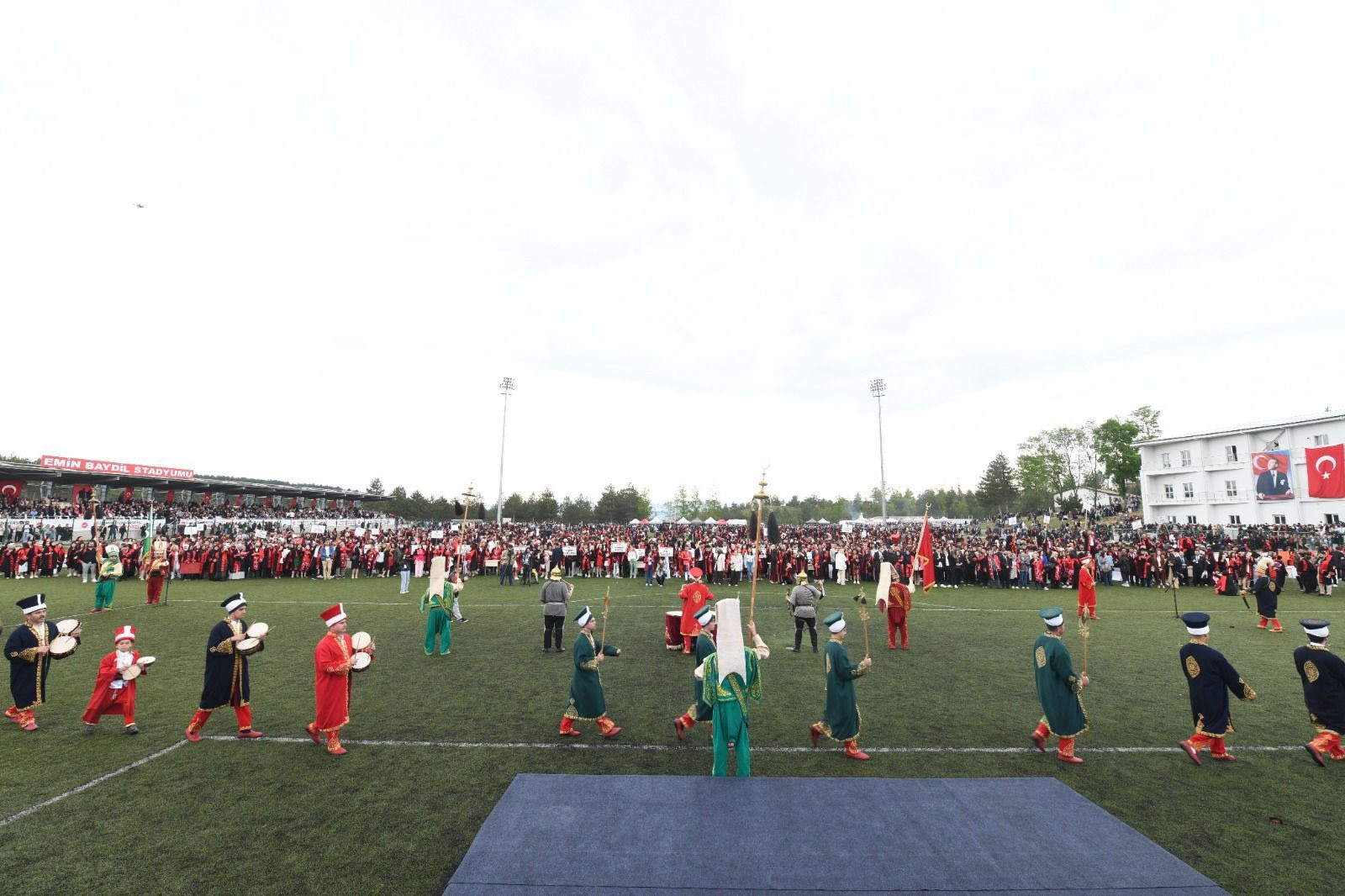 Kastamonu'da 4 Binden Fazla Öğrenciyi Mezuniyet Coşkusu Sardı 1