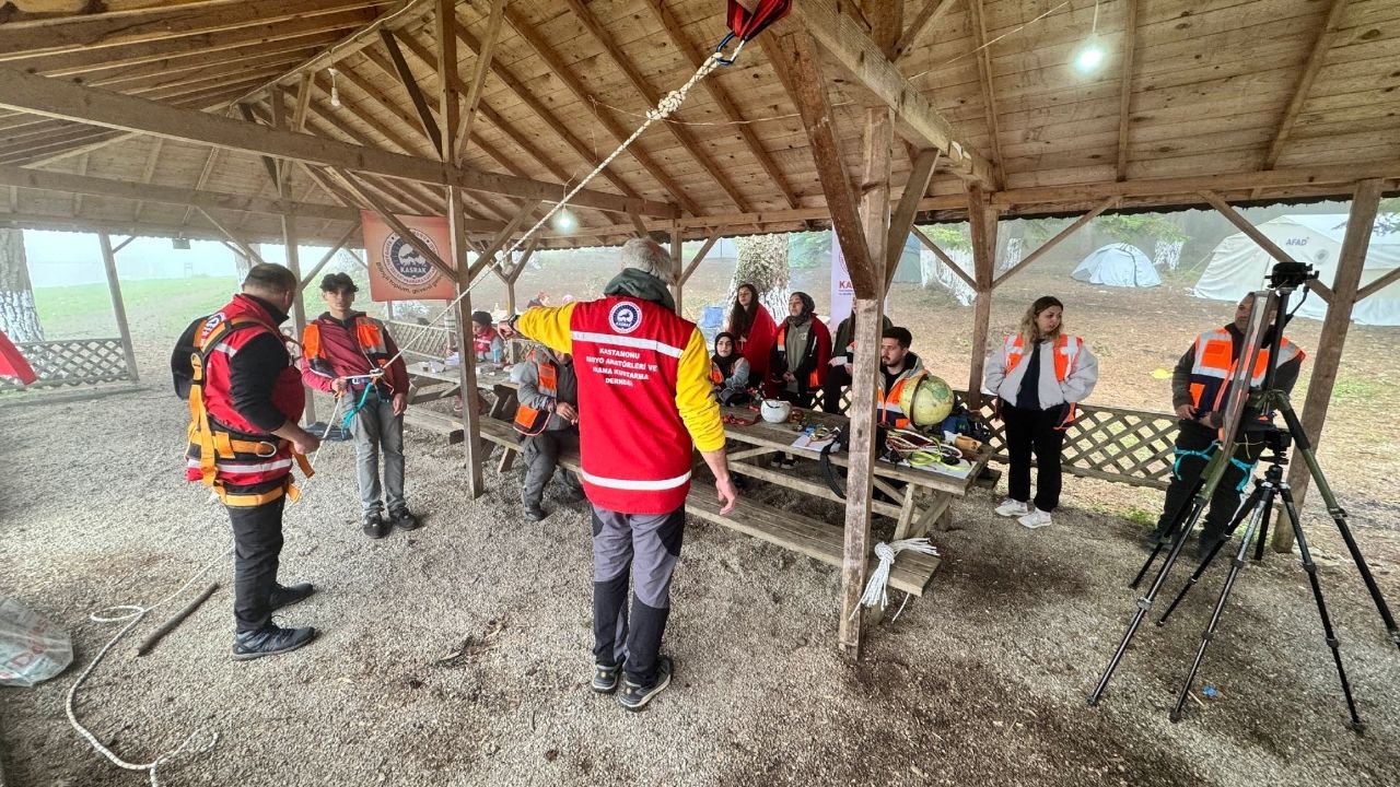 Kastamonu’da Doğayla İç İçe Hayat Kurtaran Eğitim Kasrak’tan Kamplı Kırsal Arama Kurtarma Programı (2)