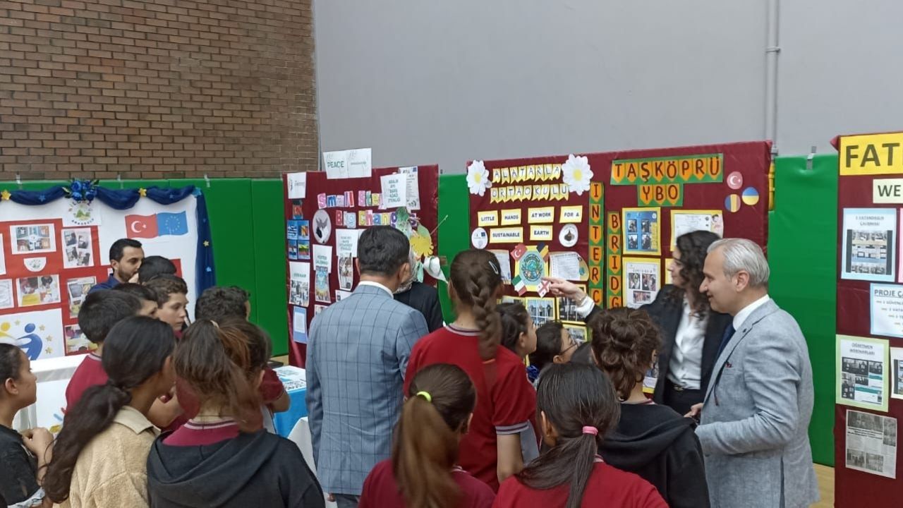 Kastamonu’da Etwinning Sergisi Ziyarete Açıldı Taşköprü’den 5 Okul Katıldı (4)