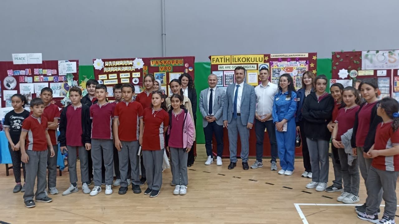 Kastamonu’da Etwinning Sergisi Ziyarete Açıldı Taşköprü’den 5 Okul Katıldı (5)