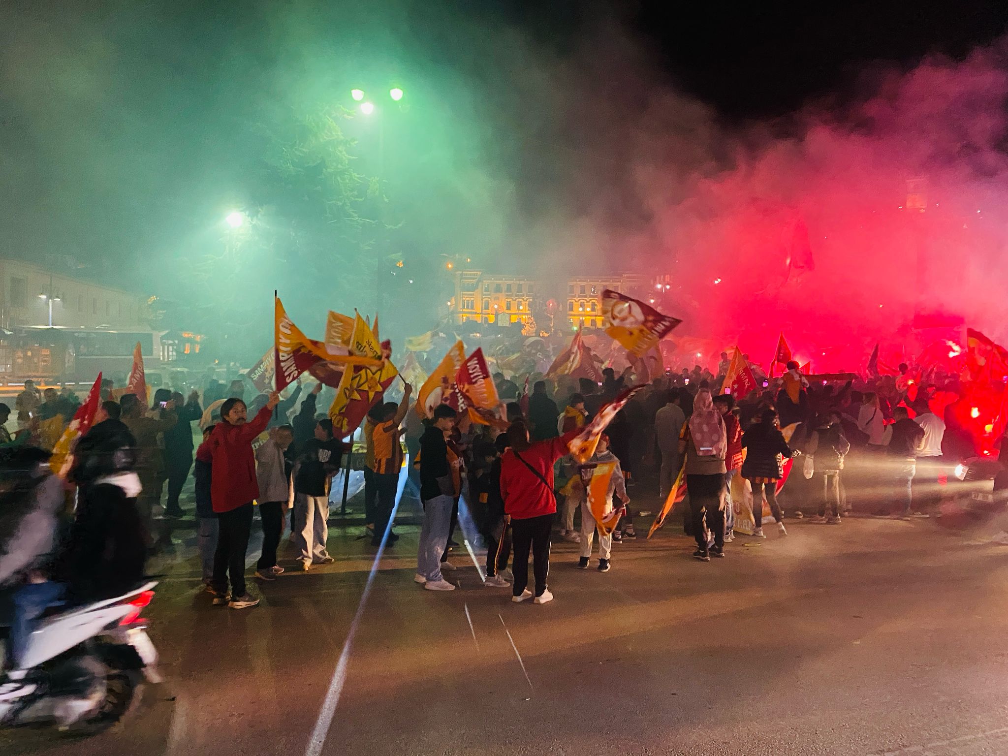 Kastamonu'da Galatasaray Coşkusu Meydan Sarı Kırmızıya Boyandı! 8
