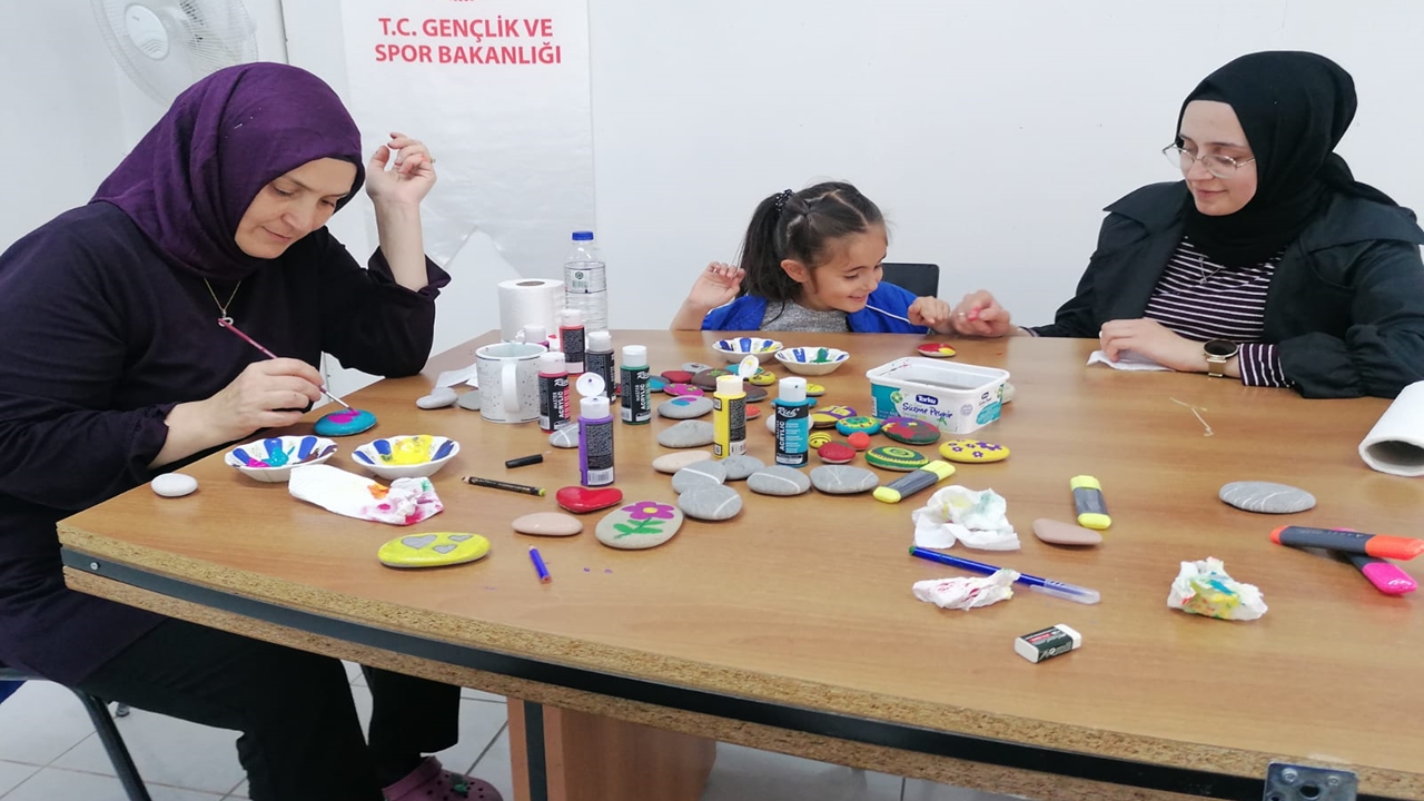 Kastamonu'da Gençlerden Renkli Dokunuş (2)